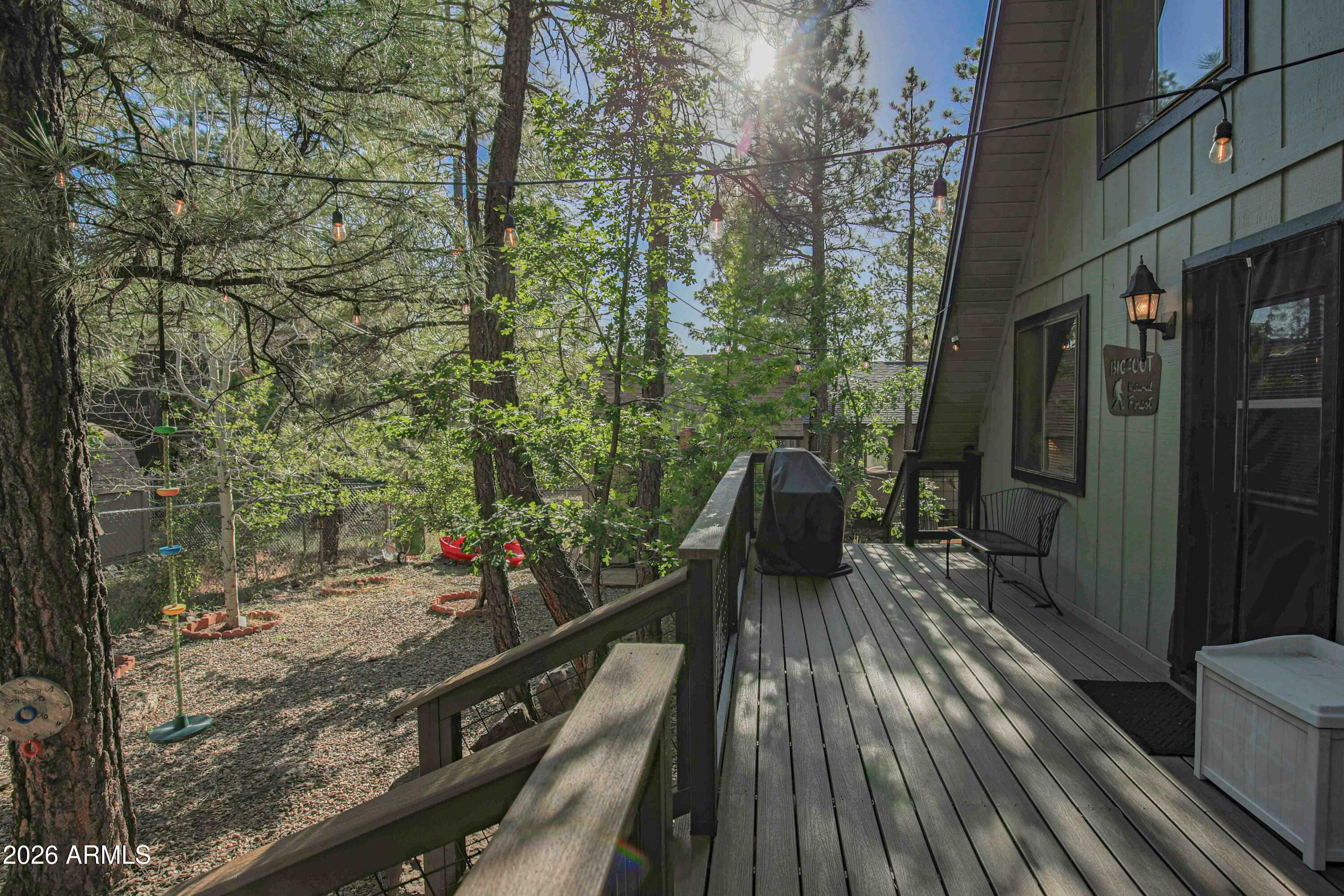 PINEWOOD 14 - Residential