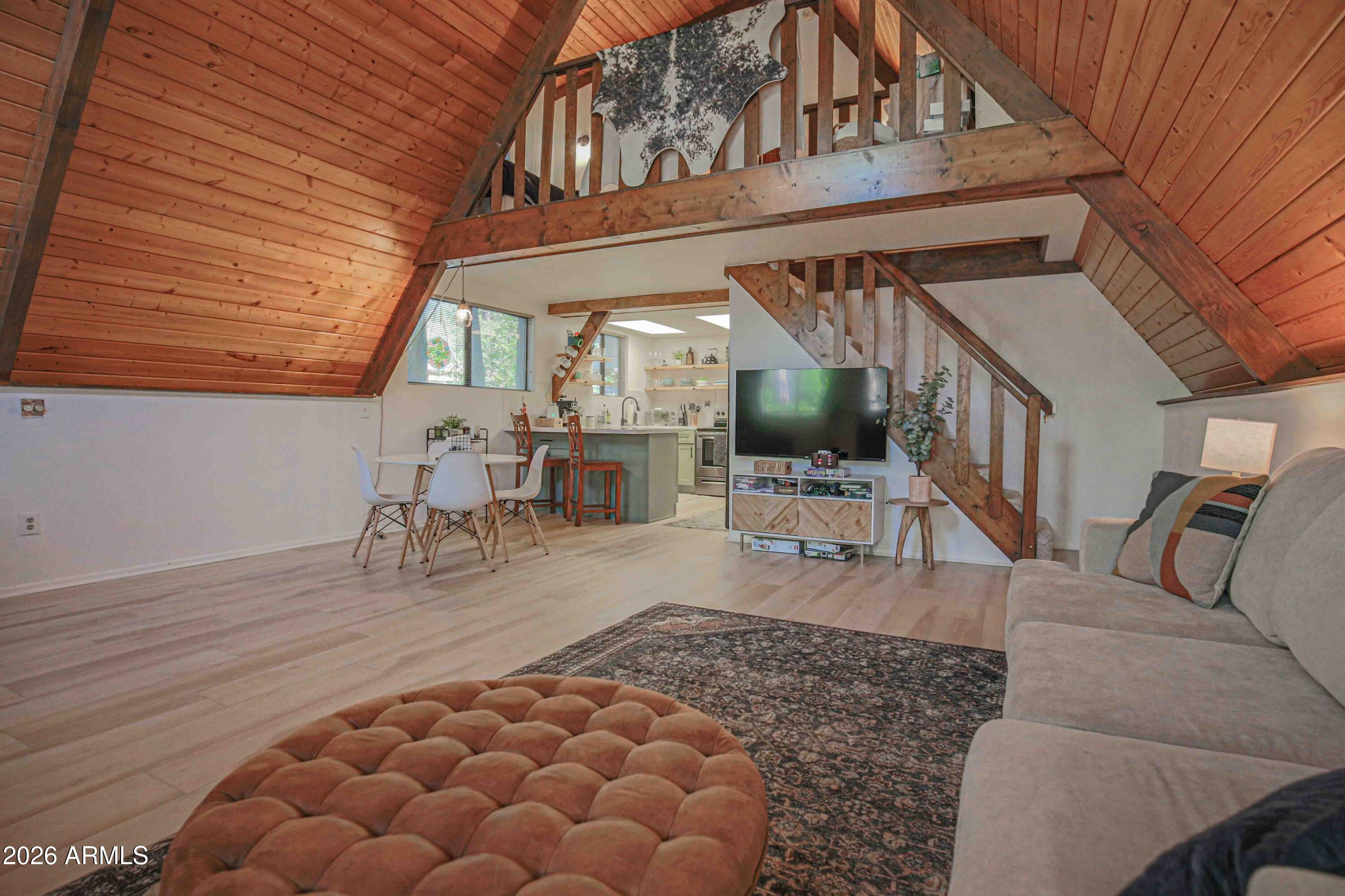 PINEWOOD 14 - Residential