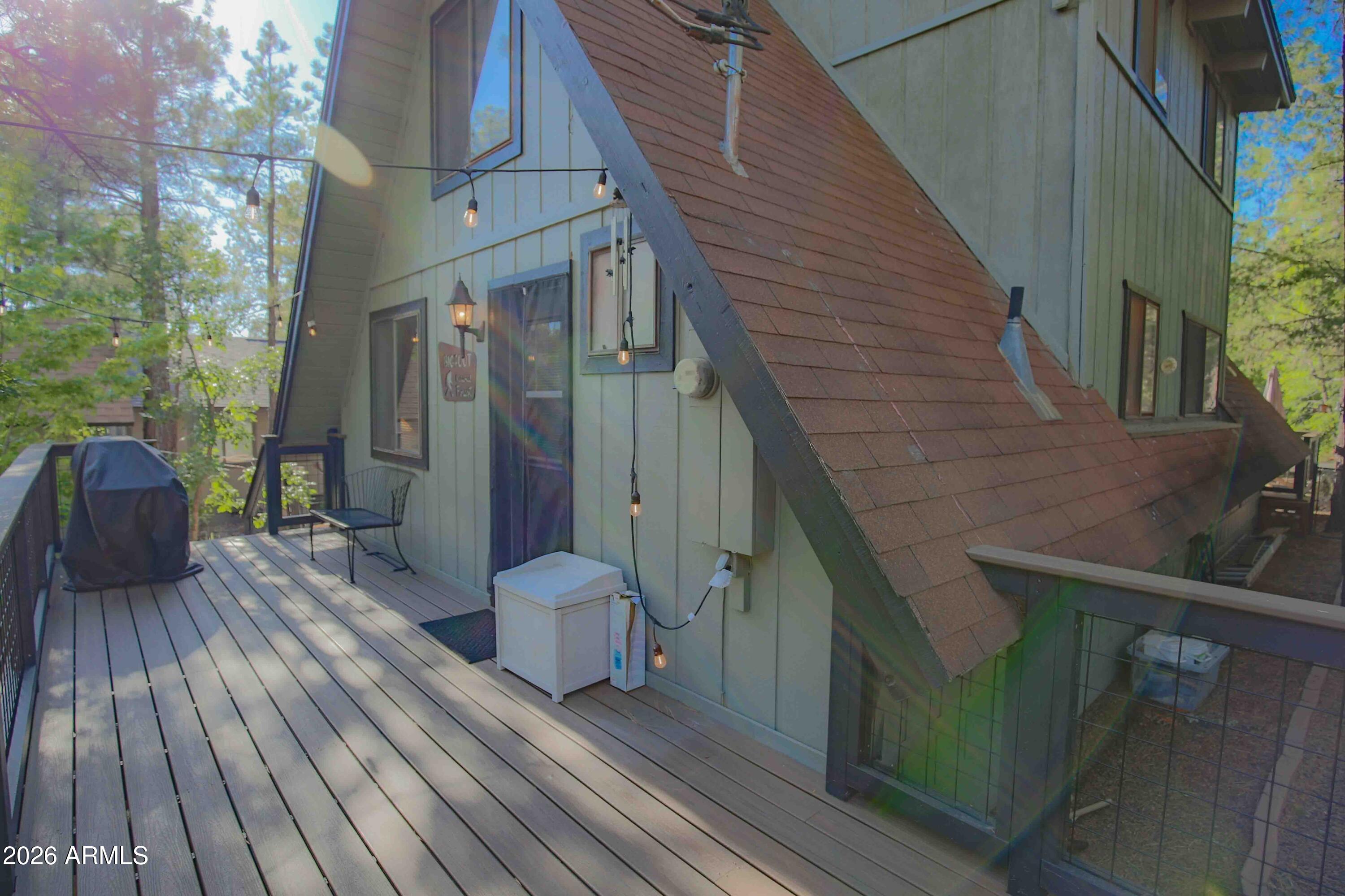 PINEWOOD 14 - Residential