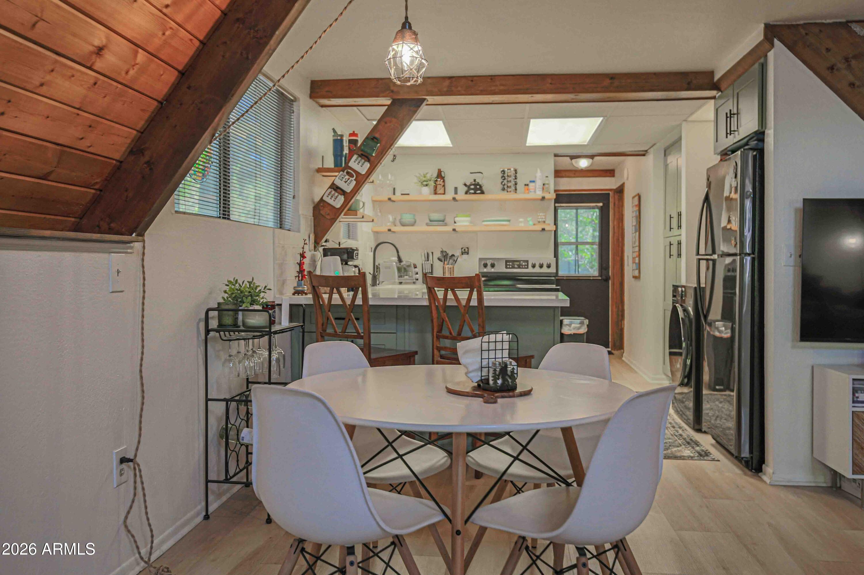 PINEWOOD 14 - Residential