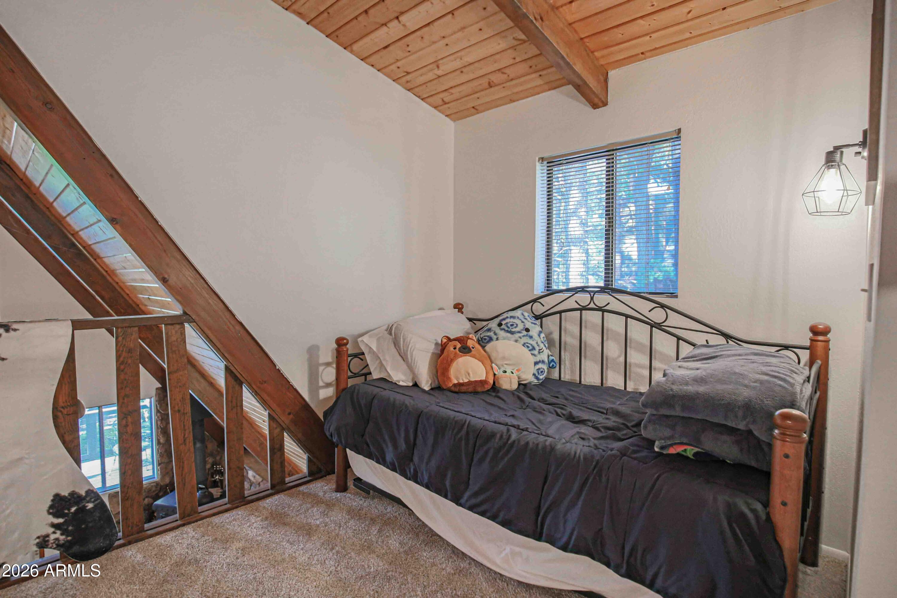 PINEWOOD 14 - Residential