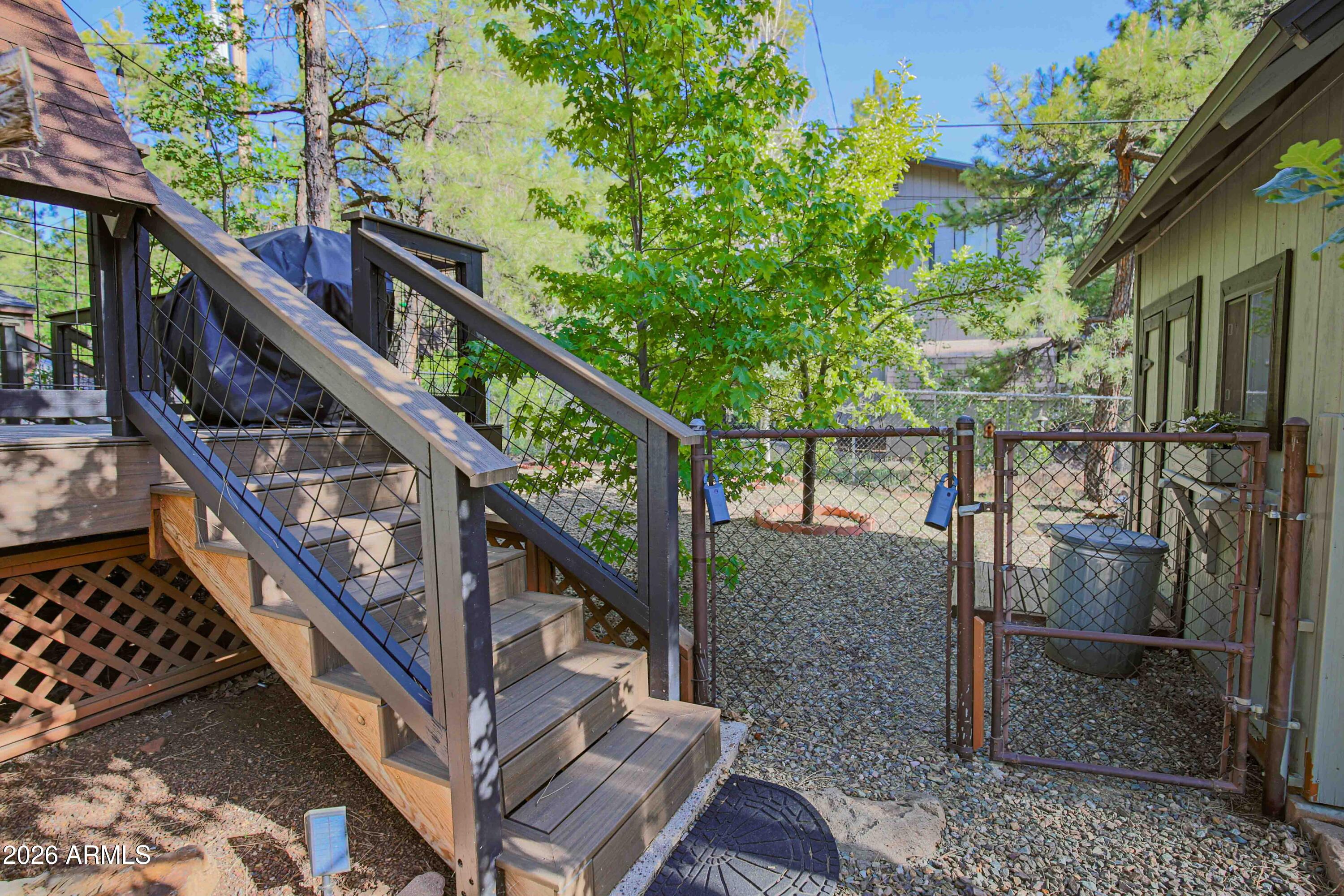 PINEWOOD 14 - Residential
