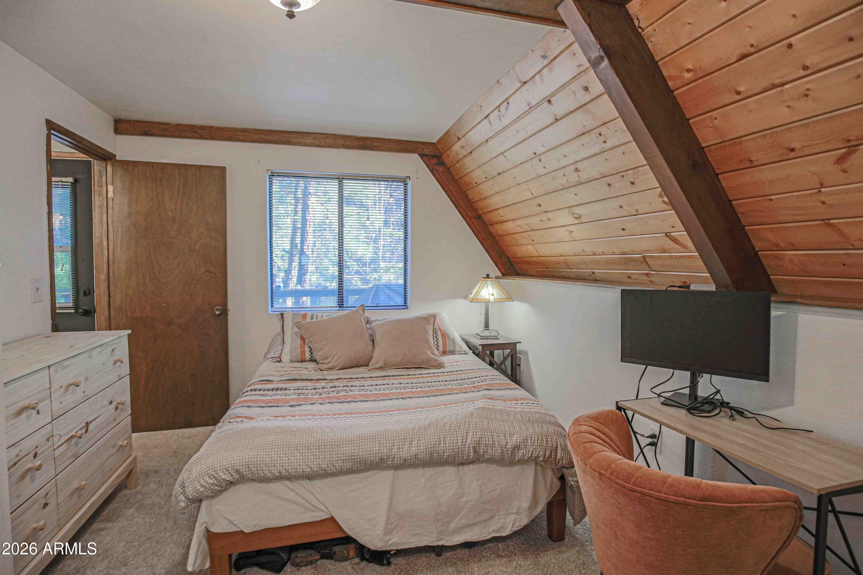 PINEWOOD 14 - Residential