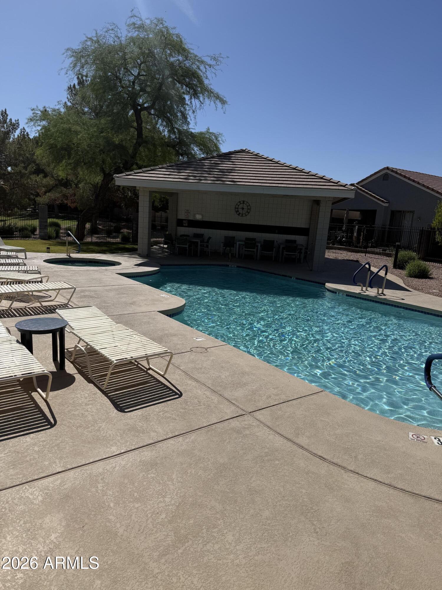 RAVENSWOOD PATIO HOMES - Residential