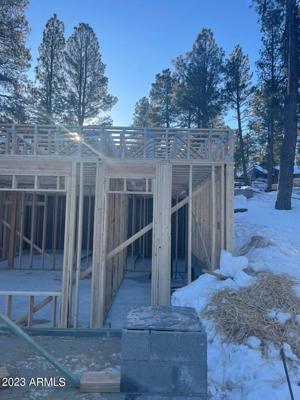 PINE CANYON - Residential