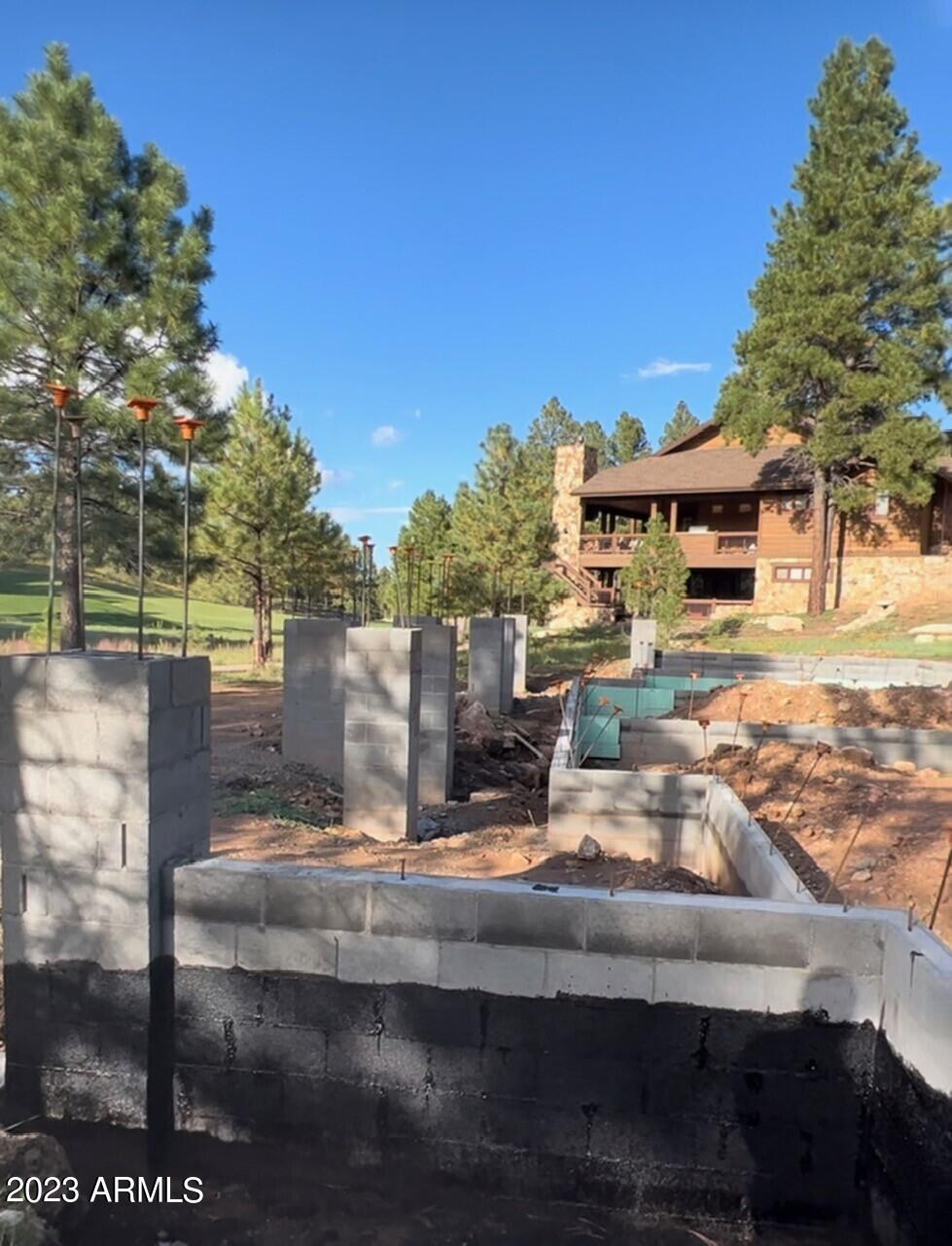 PINE CANYON - Residential