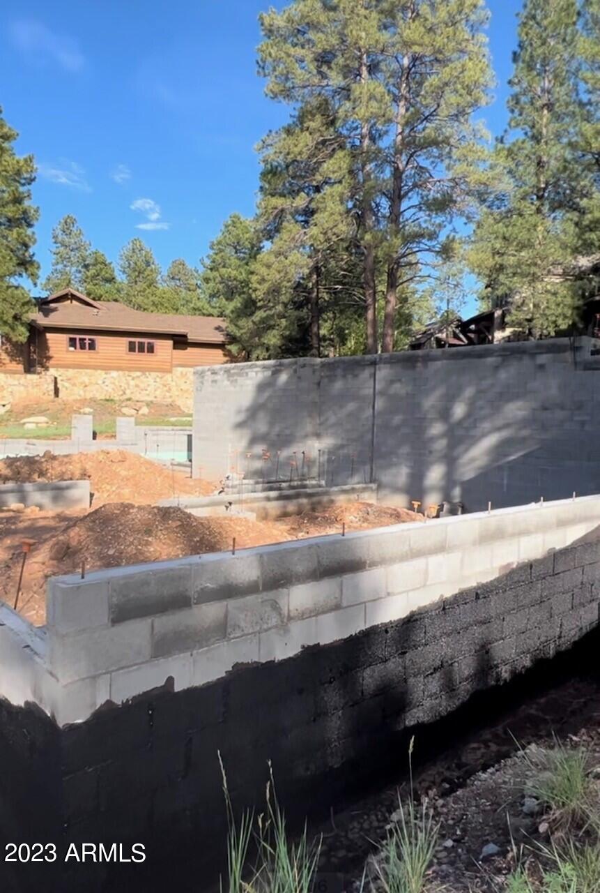 PINE CANYON - Residential