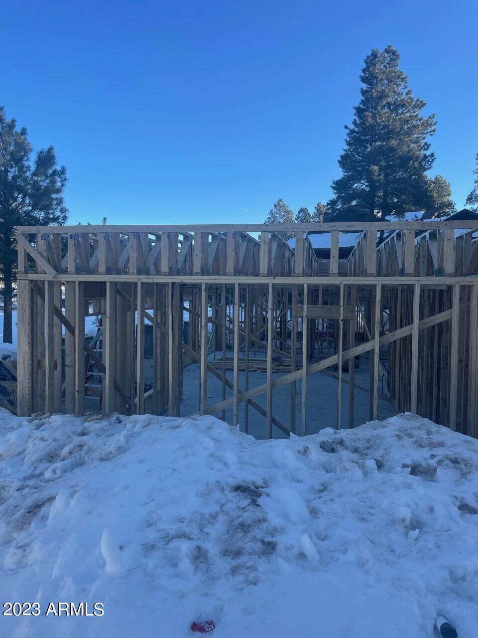 PINE CANYON - Residential