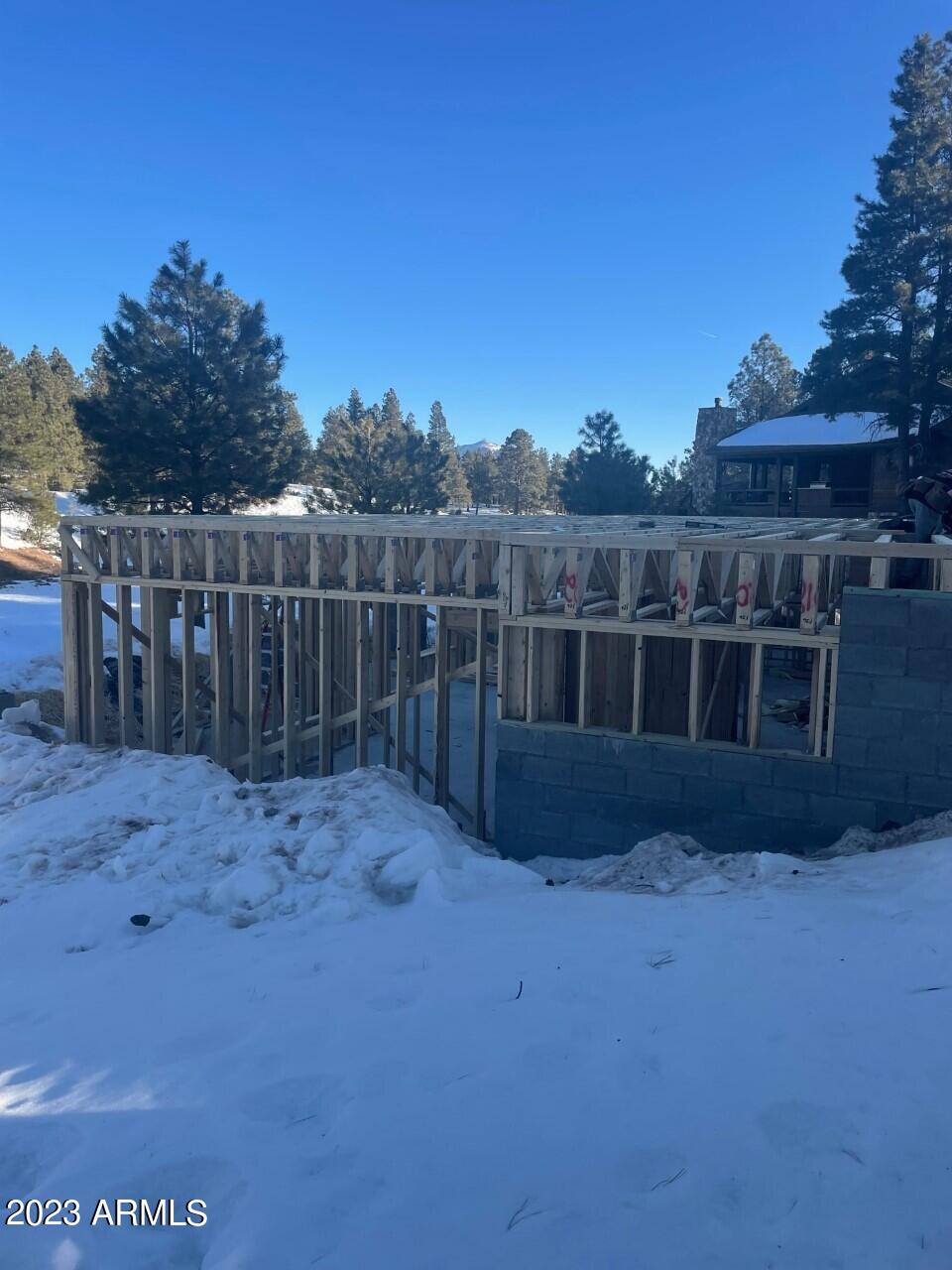 PINE CANYON - Residential