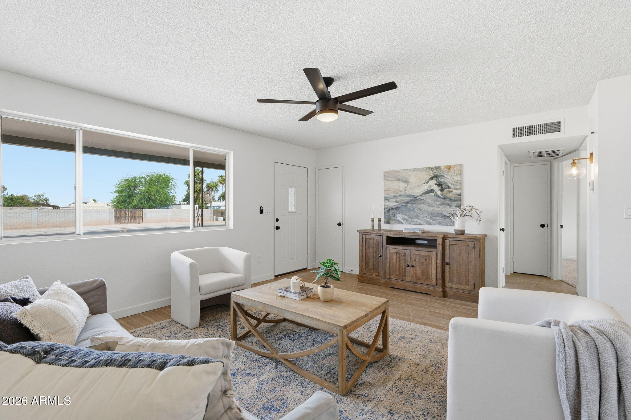 APACHE VILLA - Residential