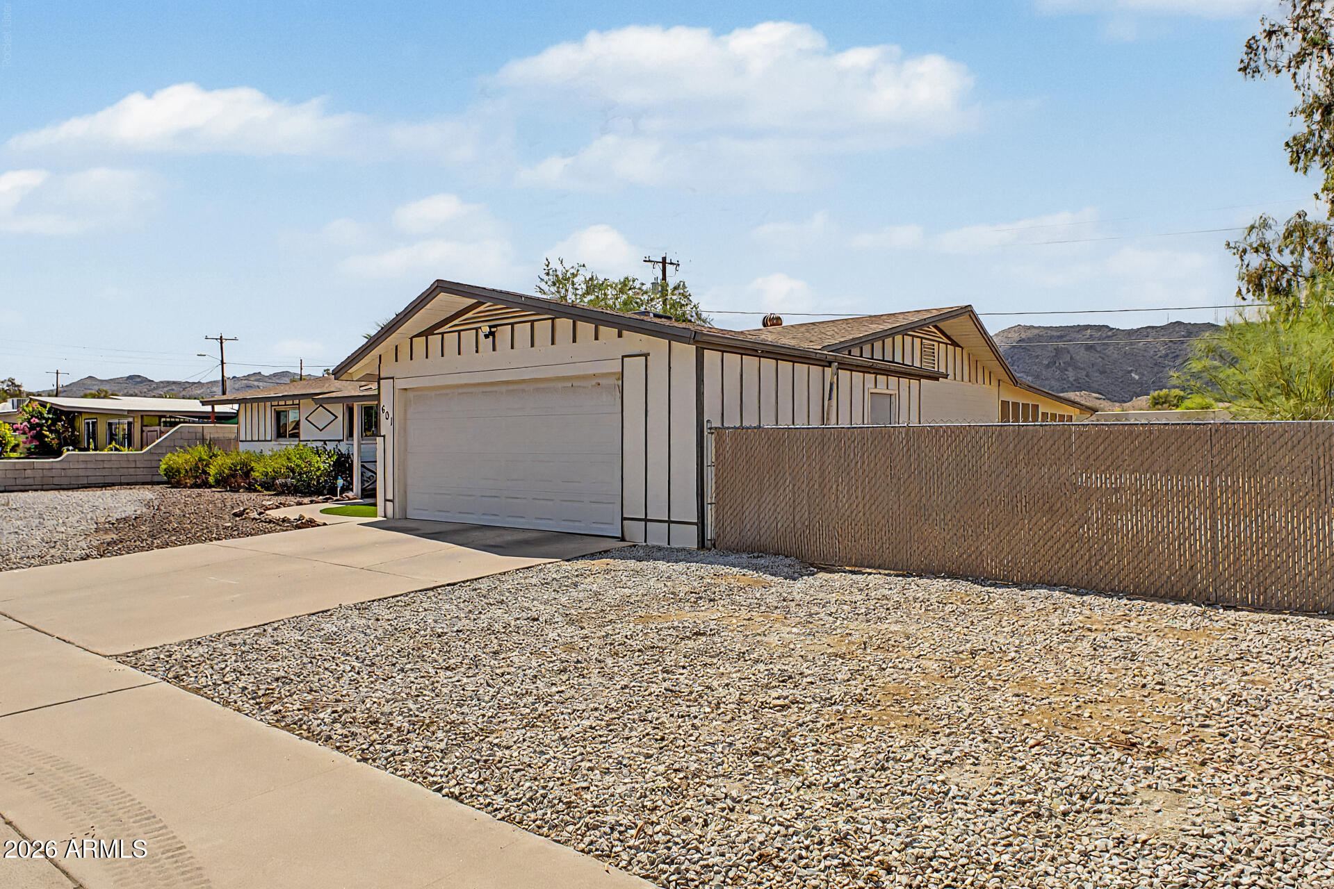 THUNDERBIRD COUNTRY CLUB EST 5 - Residential