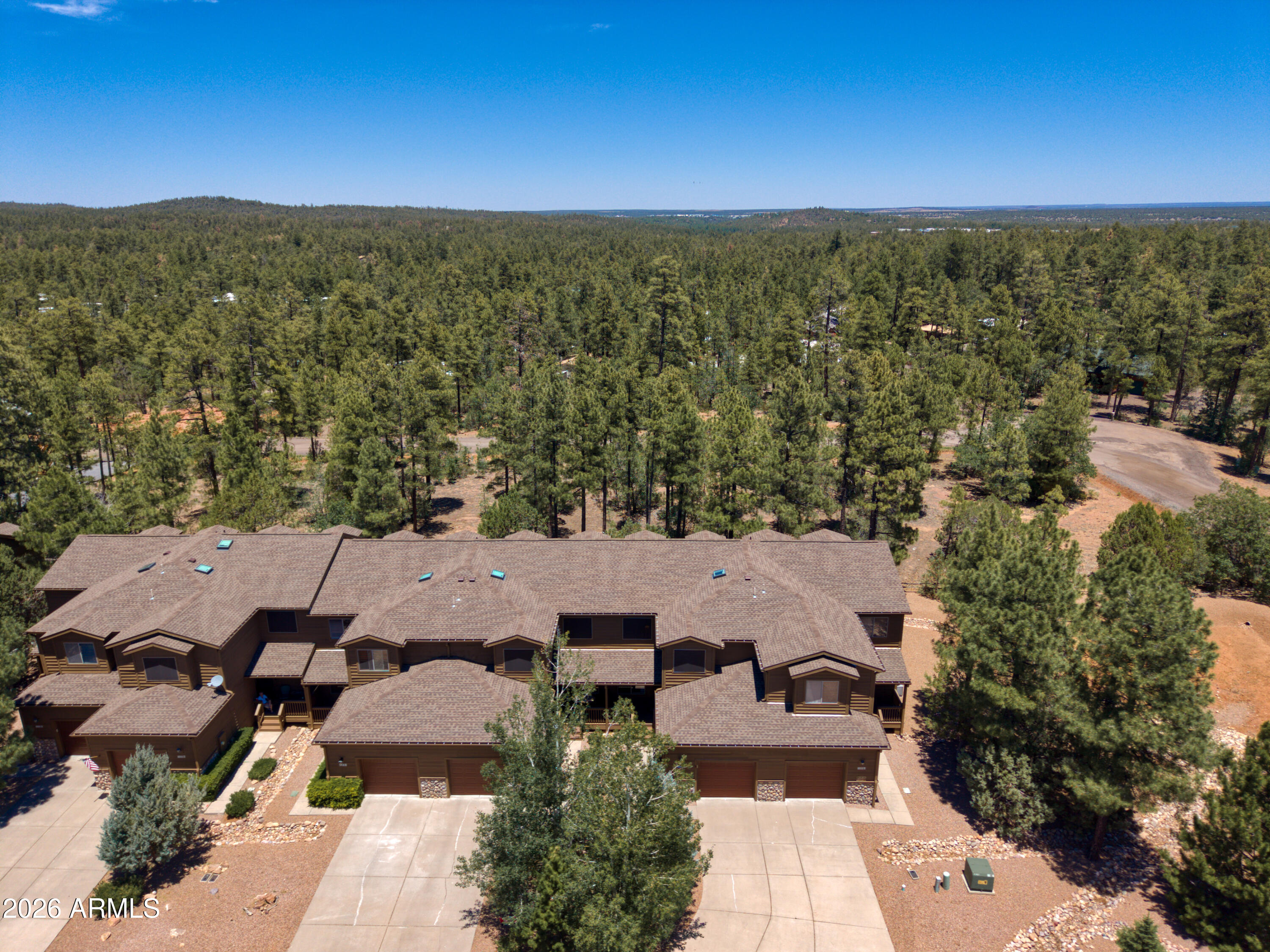 STARLIGHT RIDGE ESTATES TOWNHOUSES UNIT 1 - Residential