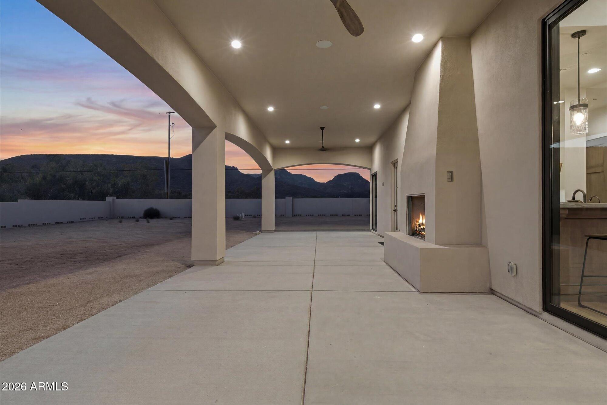 In escrow - Residential