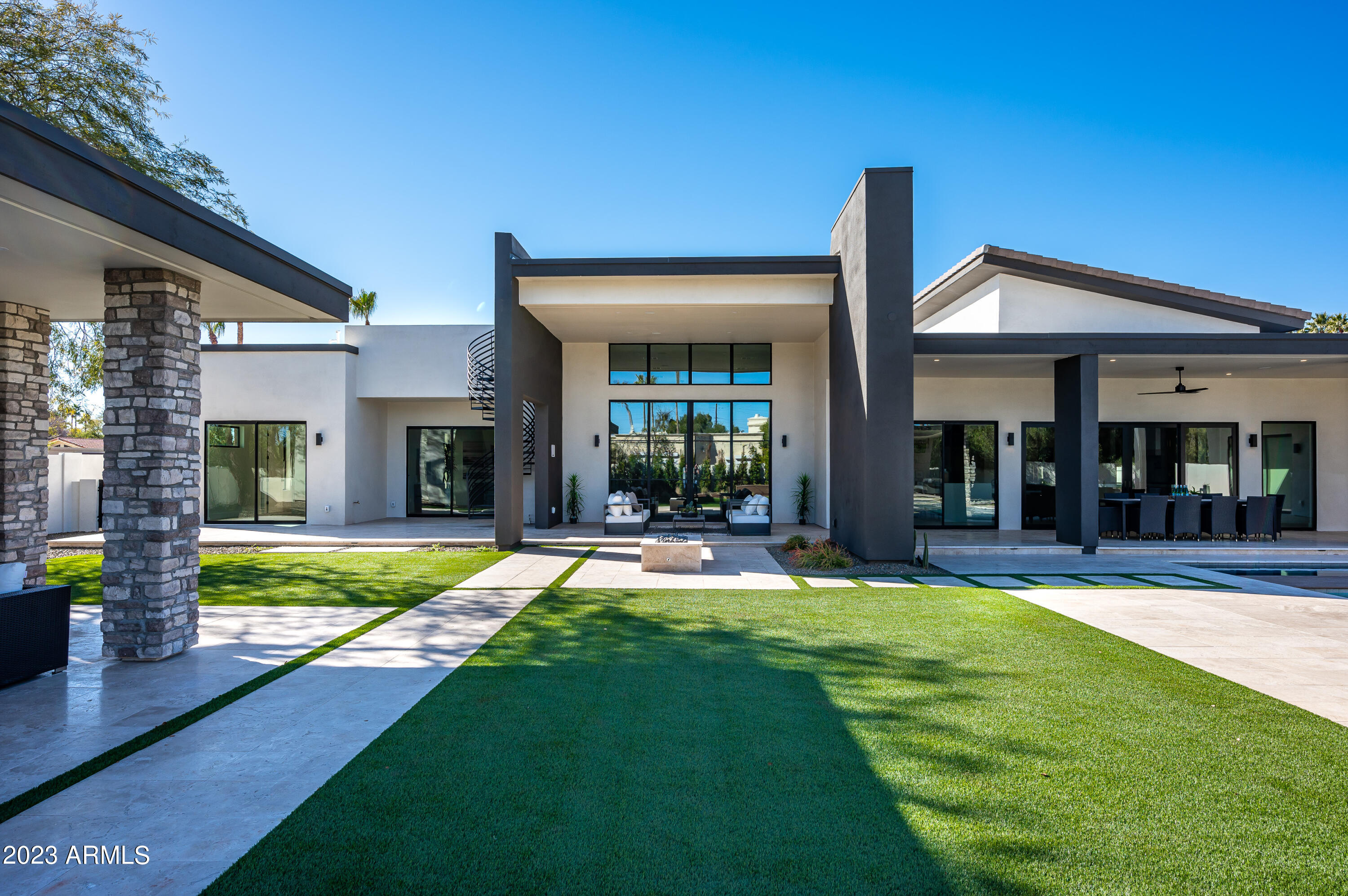 EQUESTRIAN MANOR UNIT 1 - Residential