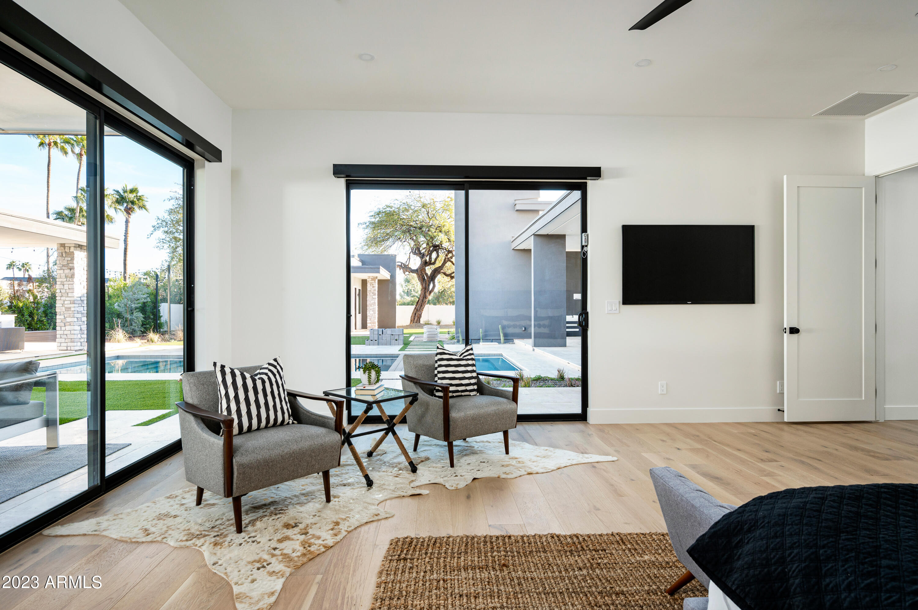 EQUESTRIAN MANOR UNIT 1 - Residential