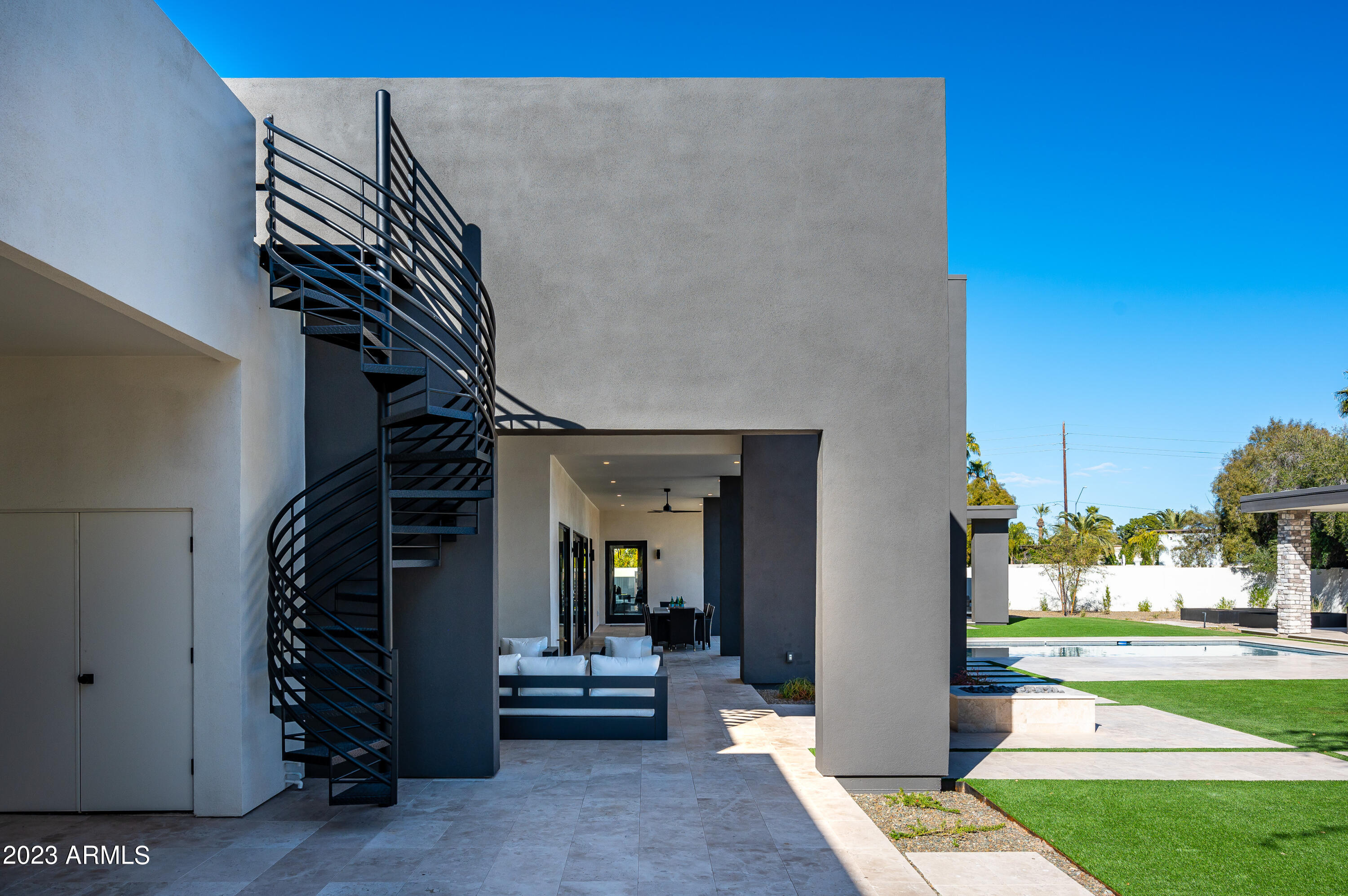 EQUESTRIAN MANOR UNIT 1 - Residential
