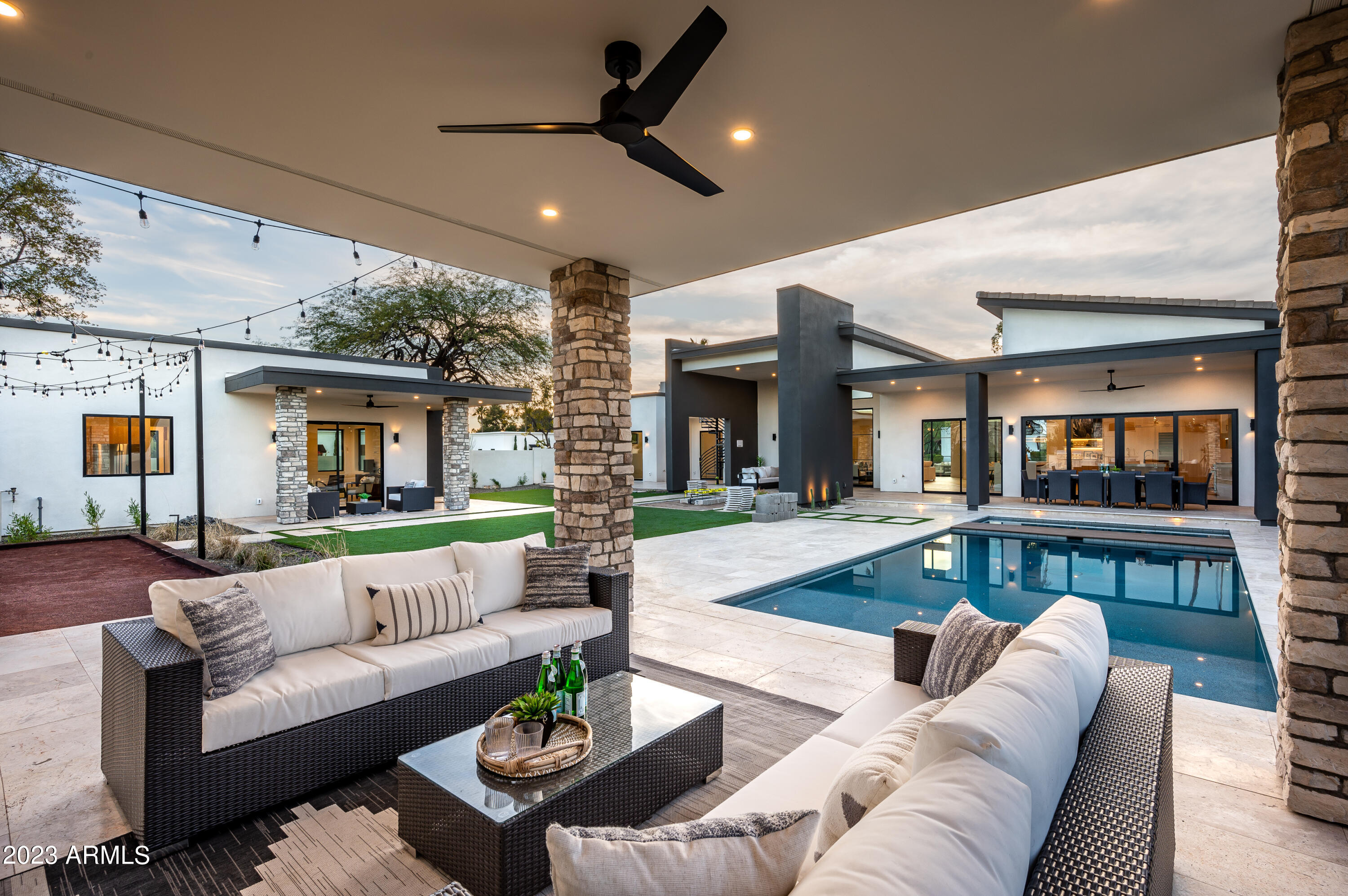 EQUESTRIAN MANOR UNIT 1 - Residential