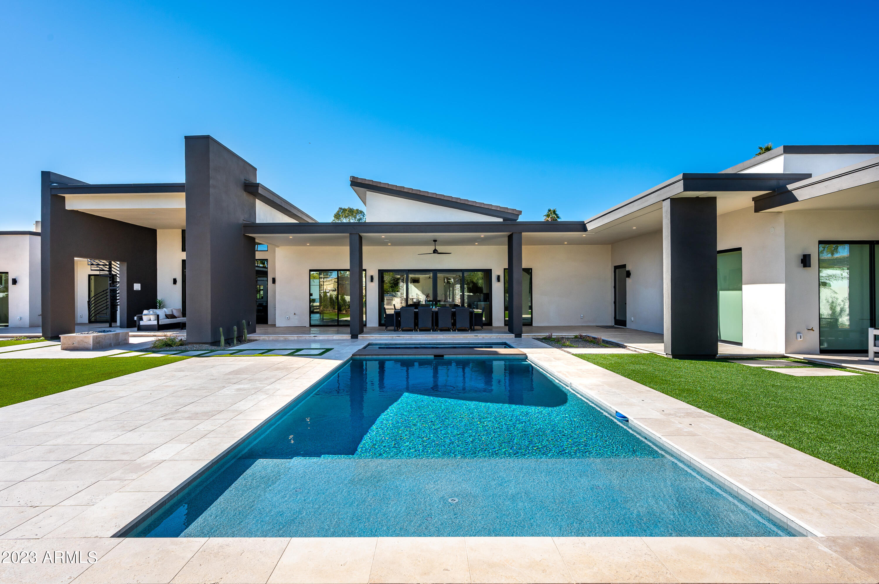 EQUESTRIAN MANOR UNIT 1 - Residential