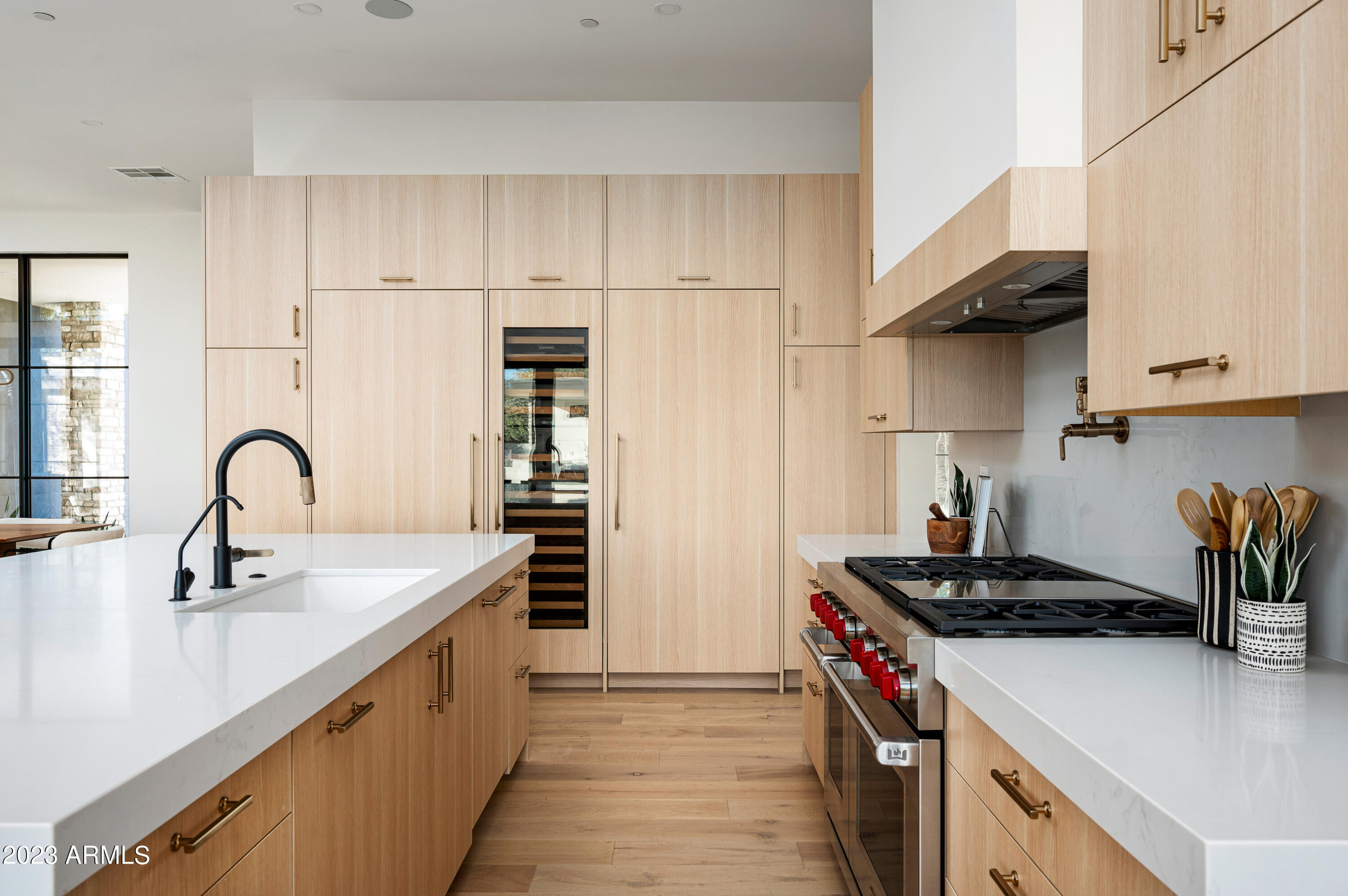 EQUESTRIAN MANOR UNIT 1 - Residential