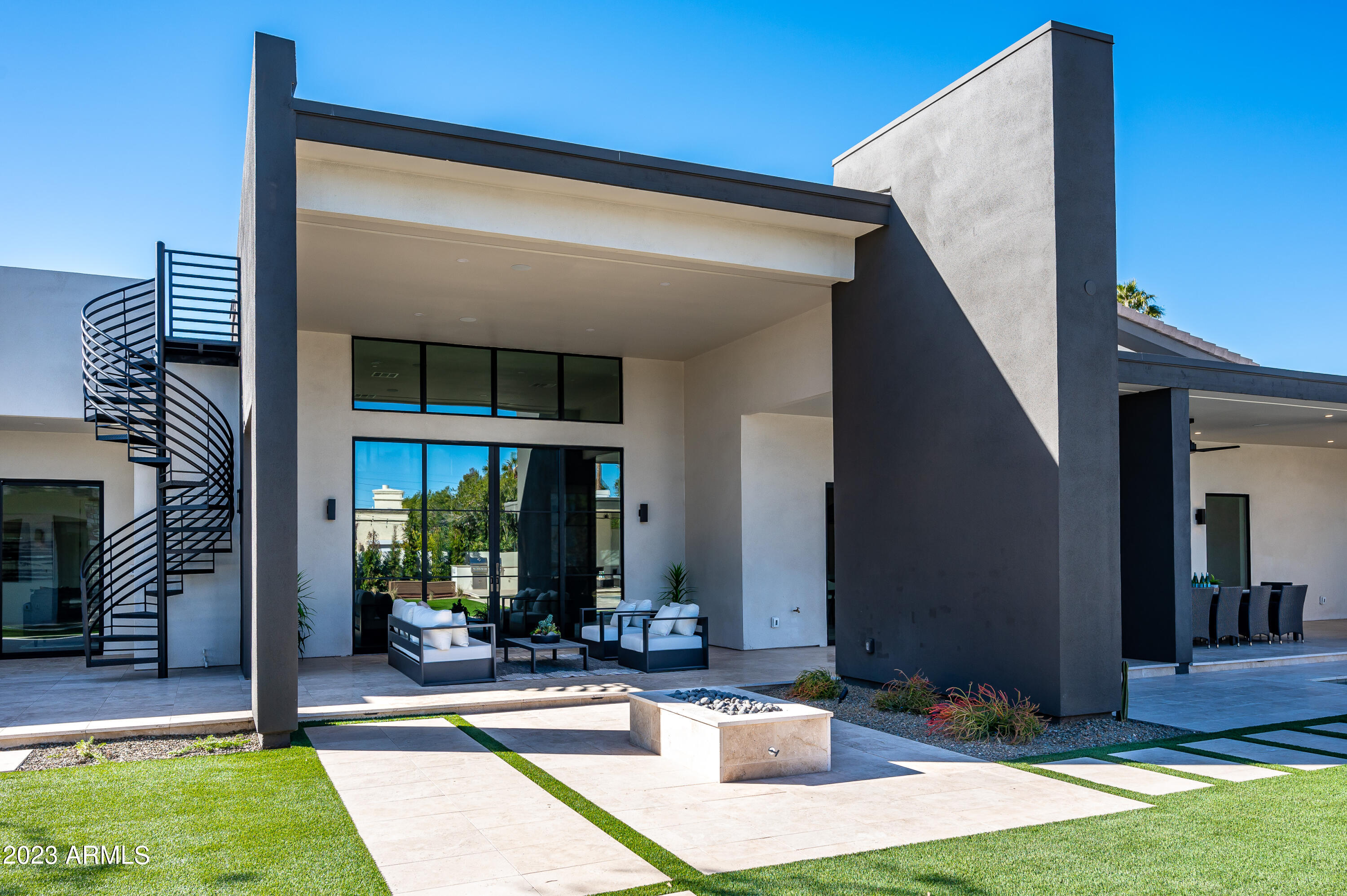 EQUESTRIAN MANOR UNIT 1 - Residential