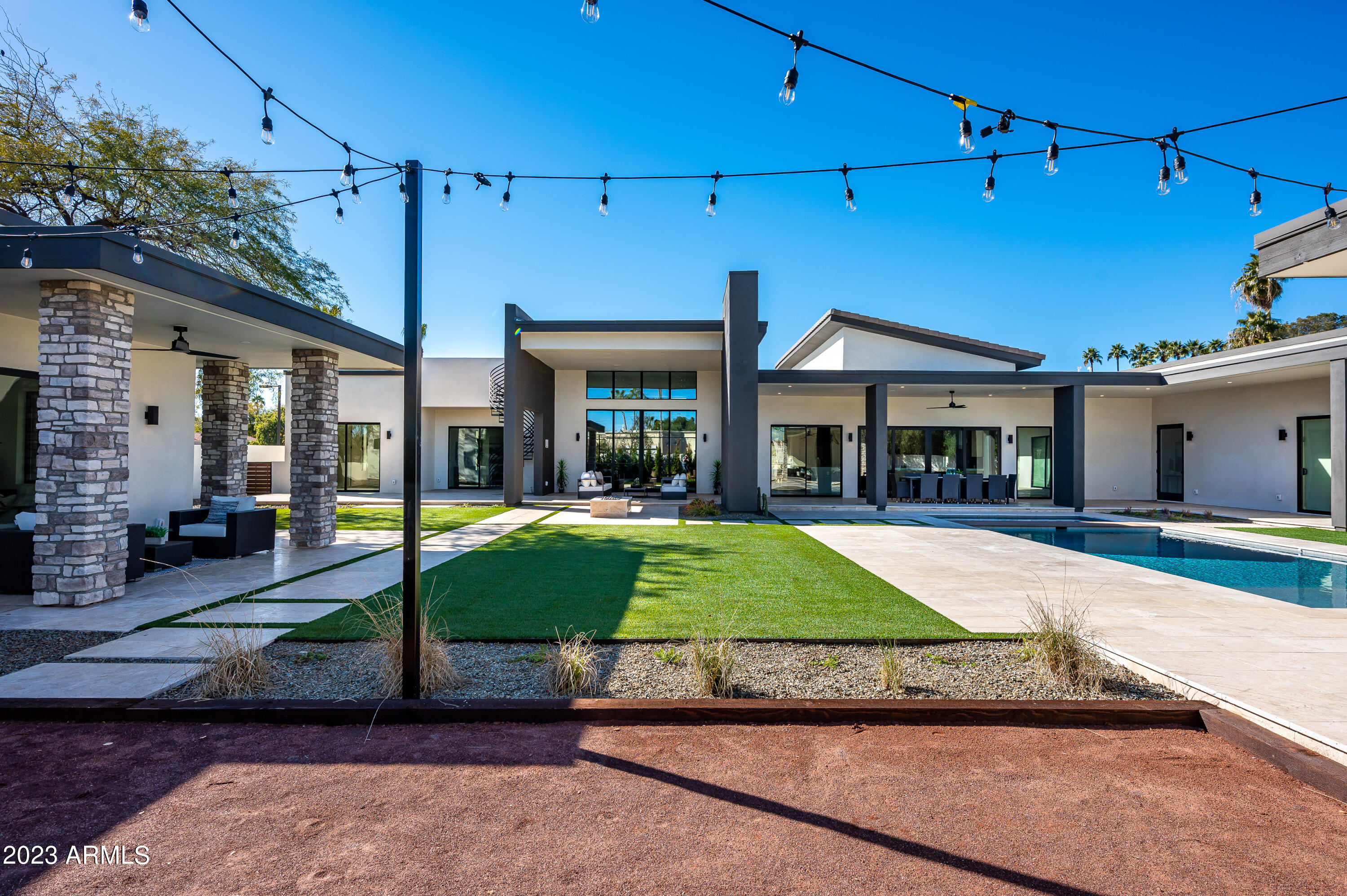 EQUESTRIAN MANOR UNIT 1 - Residential
