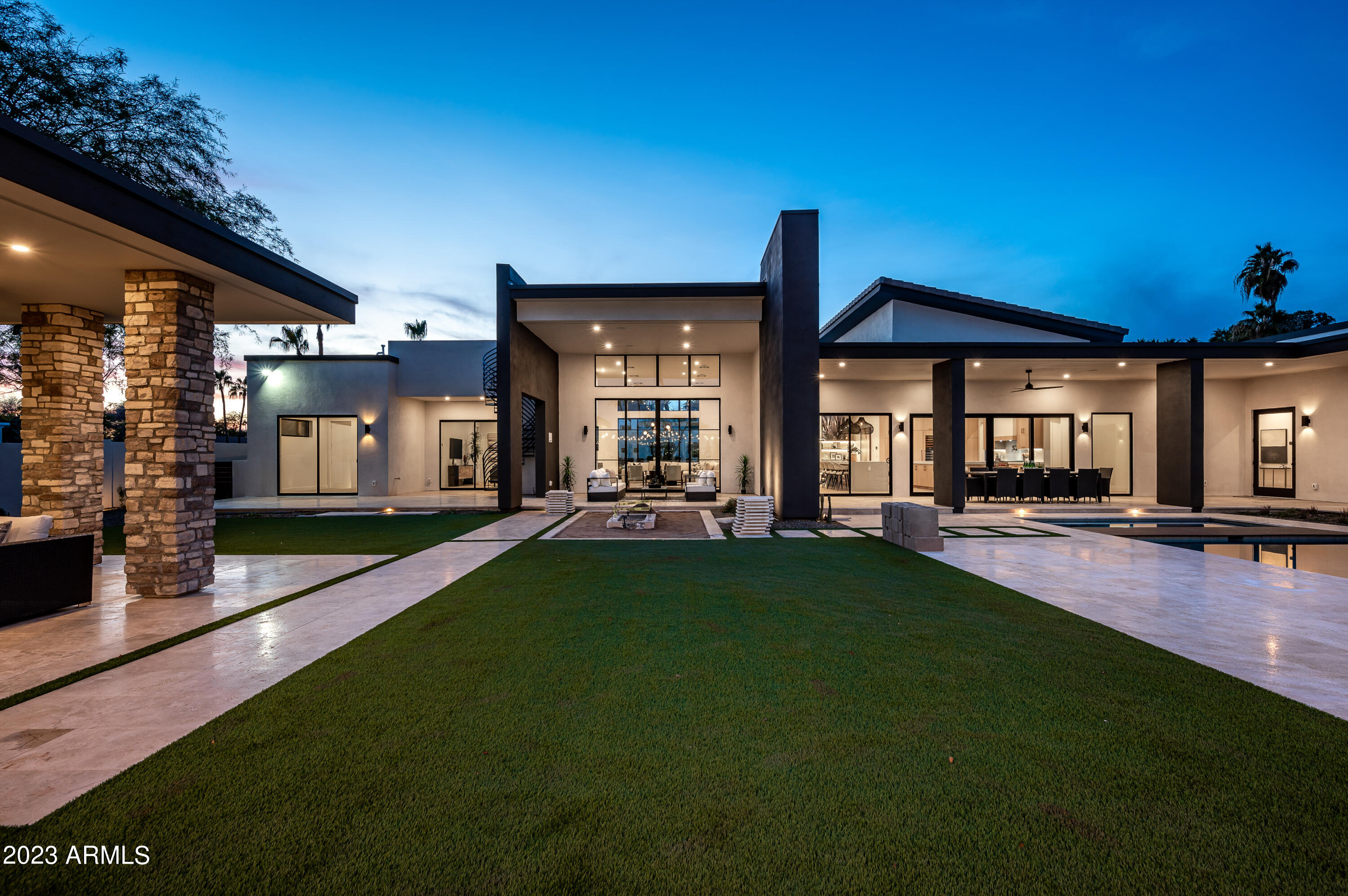 EQUESTRIAN MANOR UNIT 1 - Residential