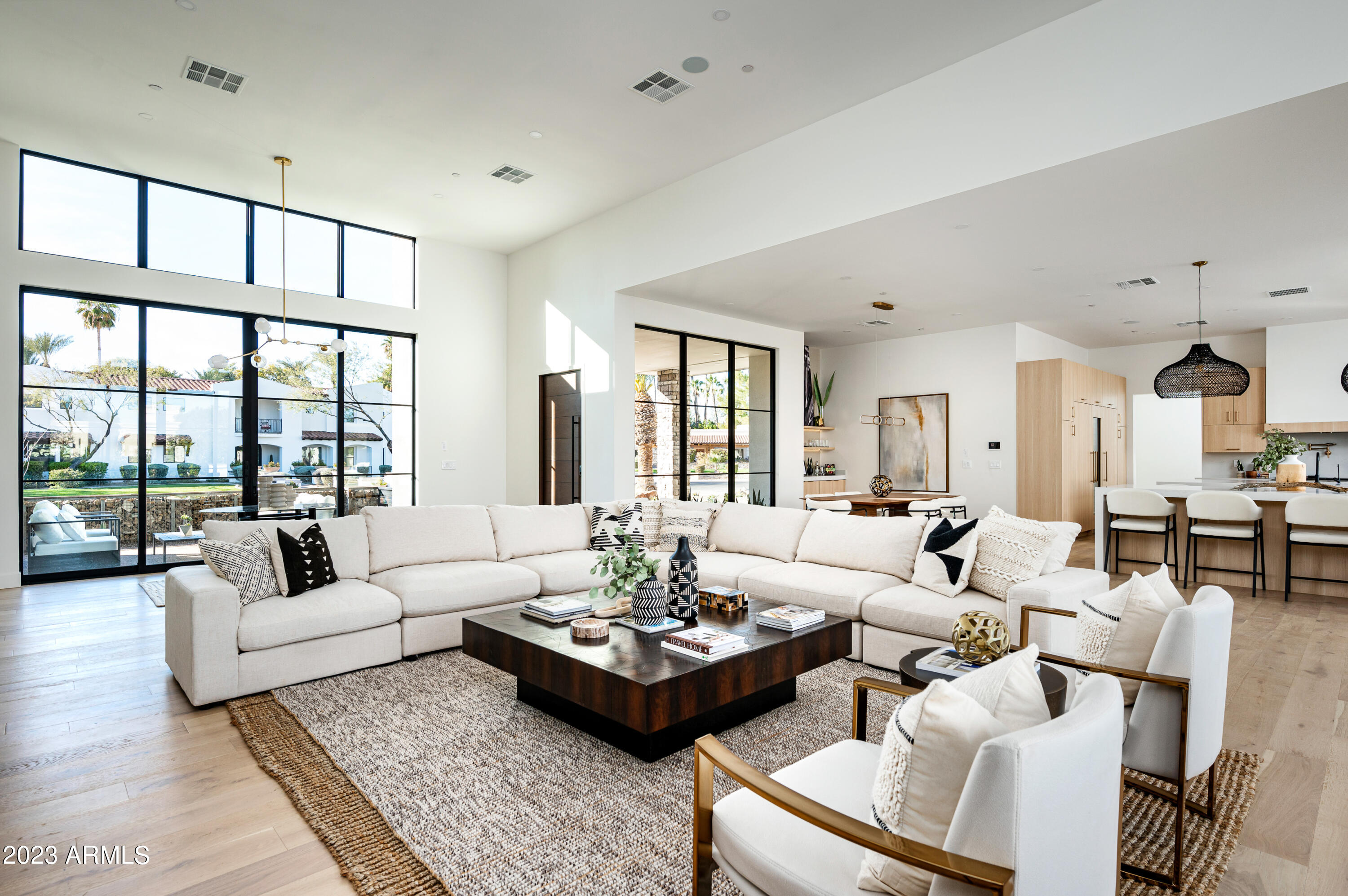 EQUESTRIAN MANOR UNIT 1 - Residential