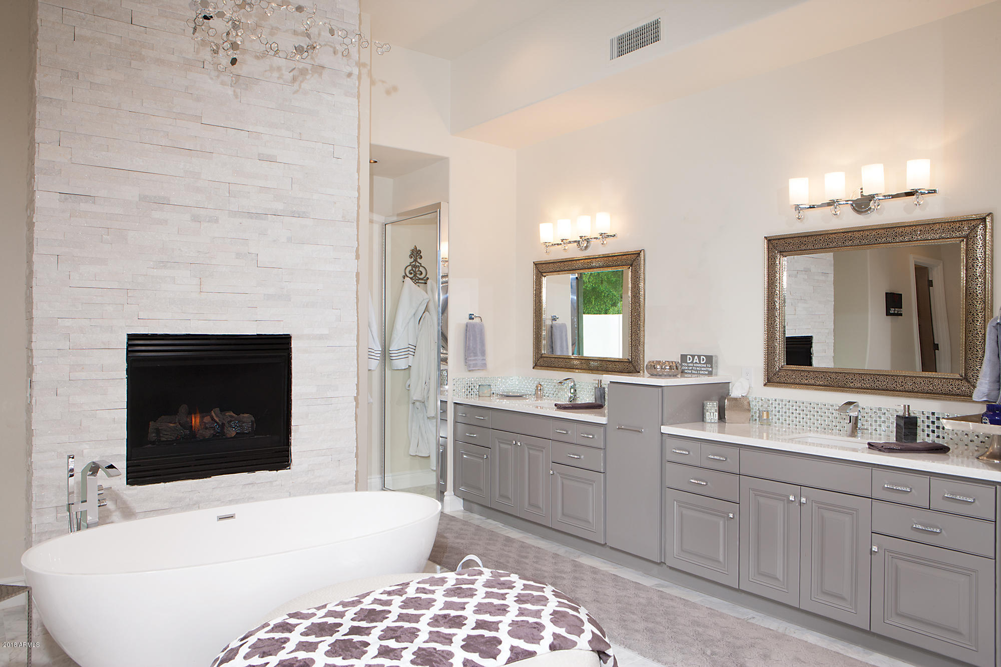 KENSINGTON ESTATES LOT 1 & 2 REPLAT - Residential