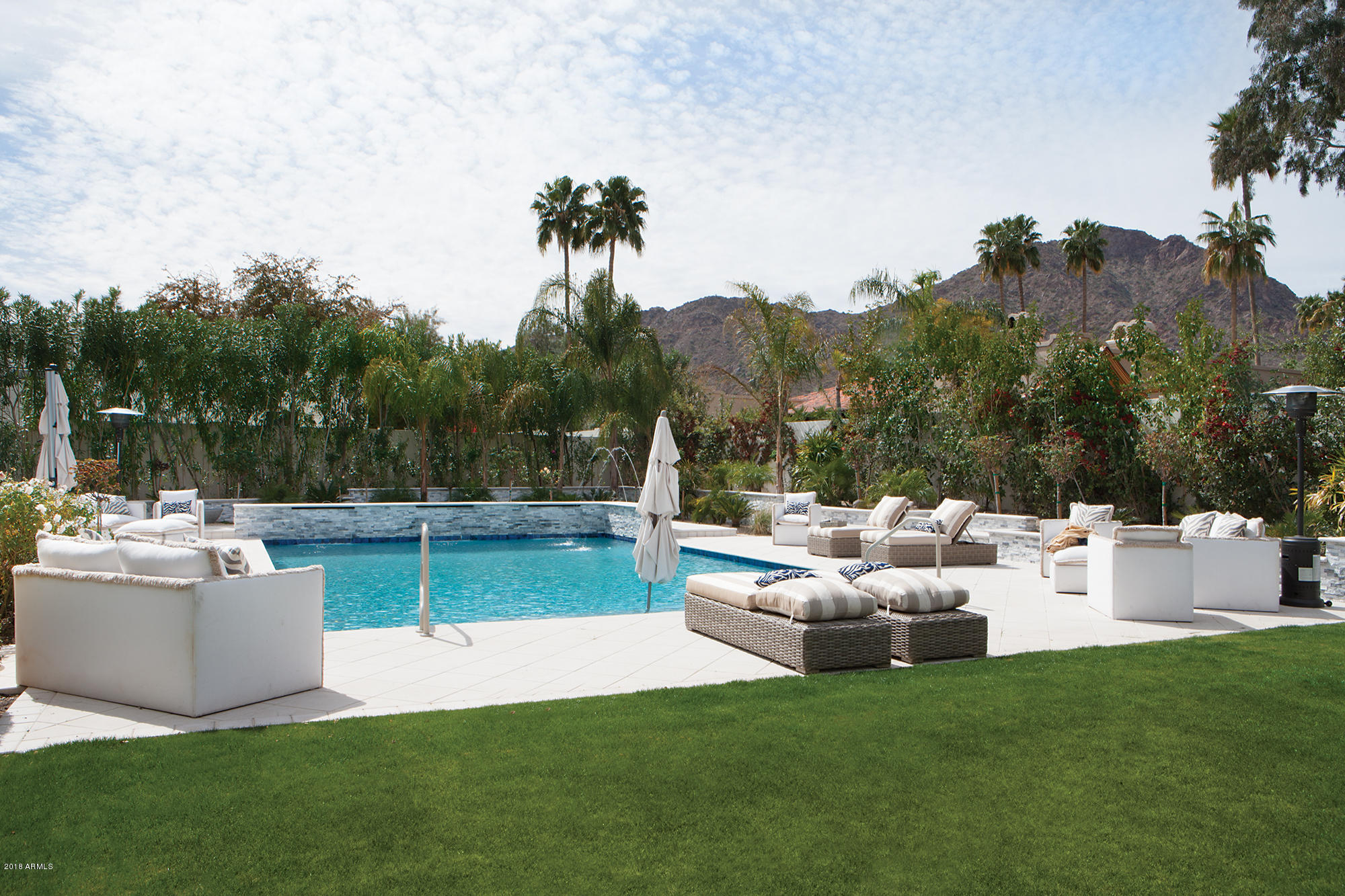 KENSINGTON ESTATES LOT 1 & 2 REPLAT - Residential