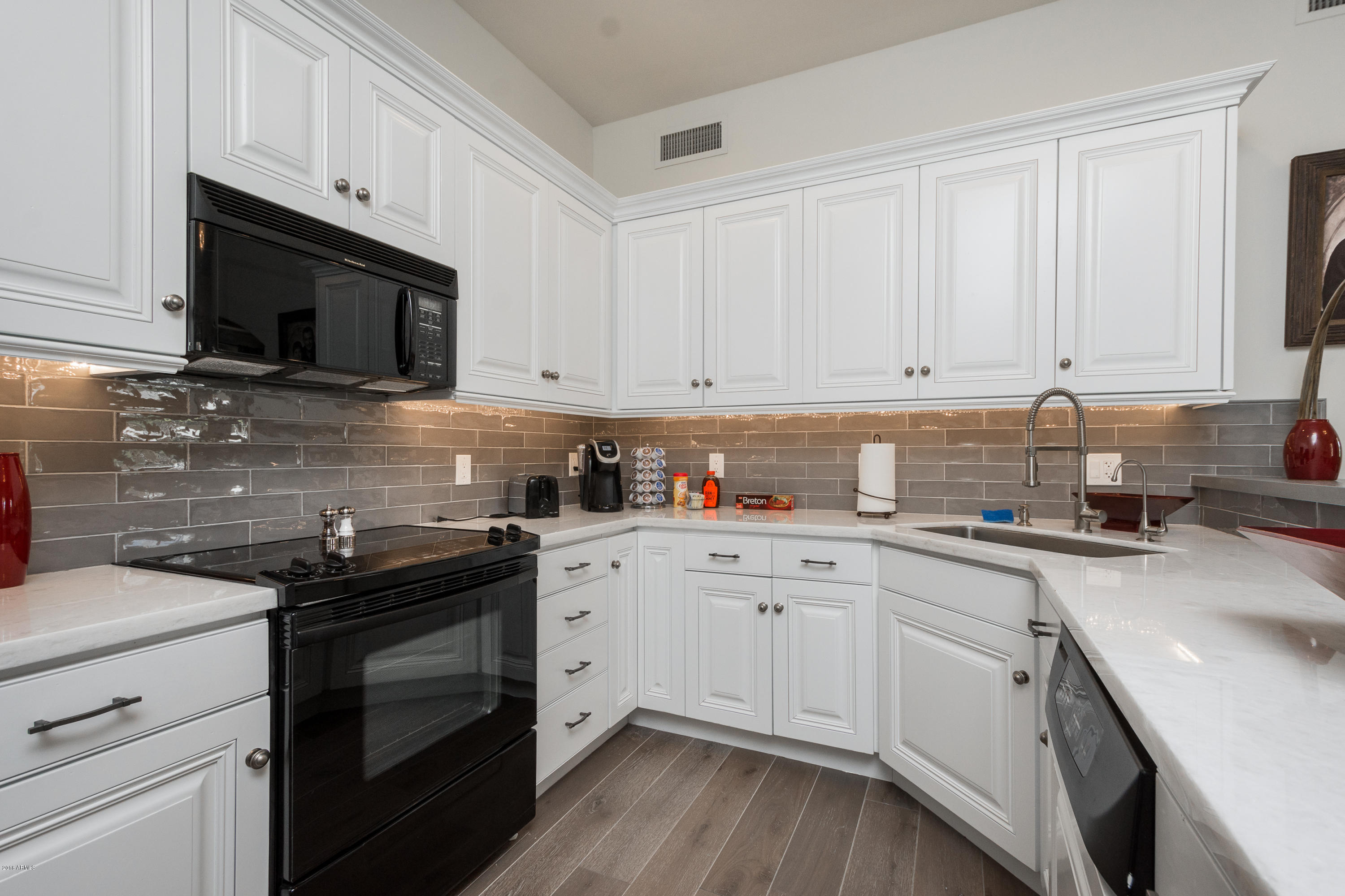 KENSINGTON ESTATES LOT 1 & 2 REPLAT - Residential
