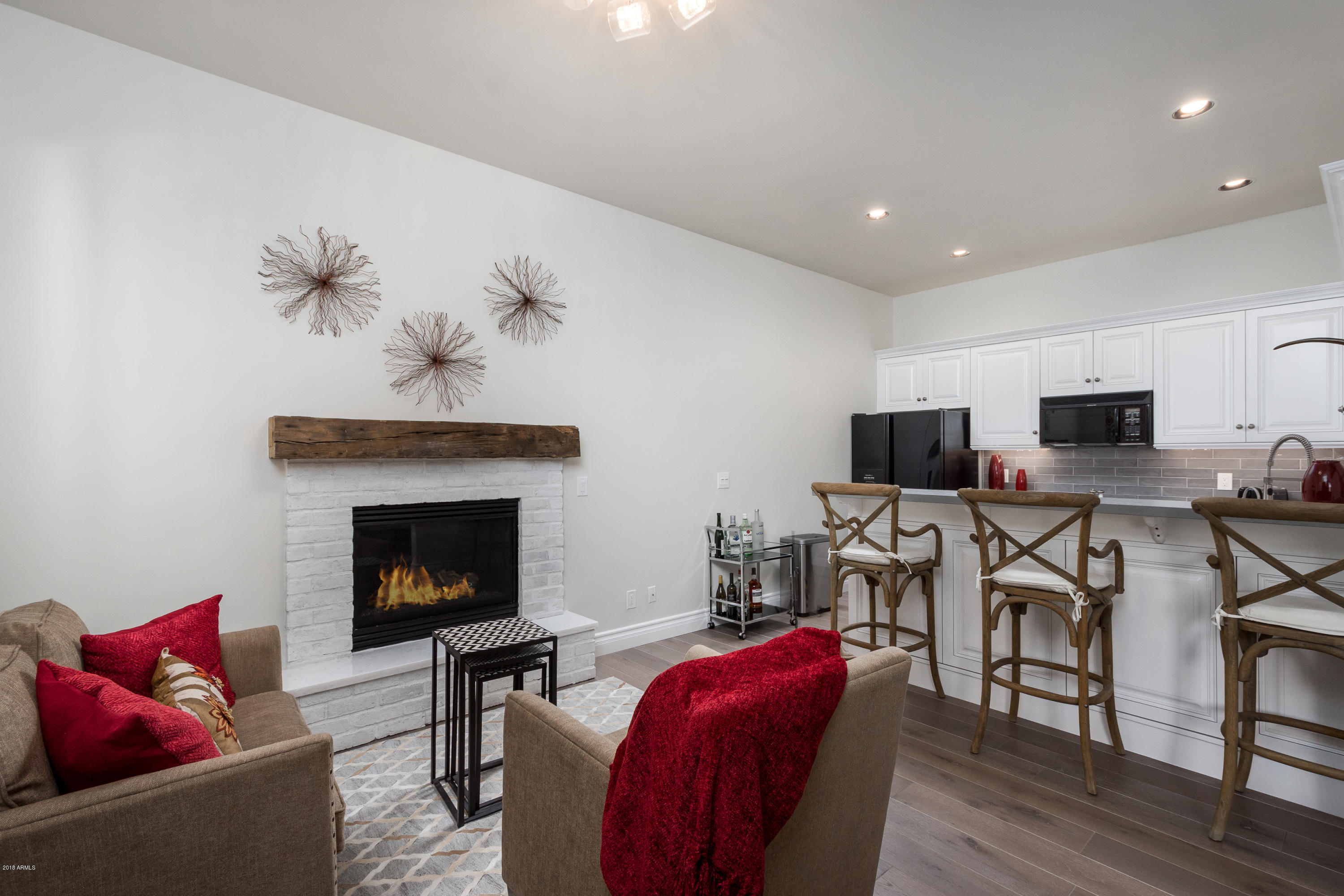 KENSINGTON ESTATES LOT 1 & 2 REPLAT - Residential