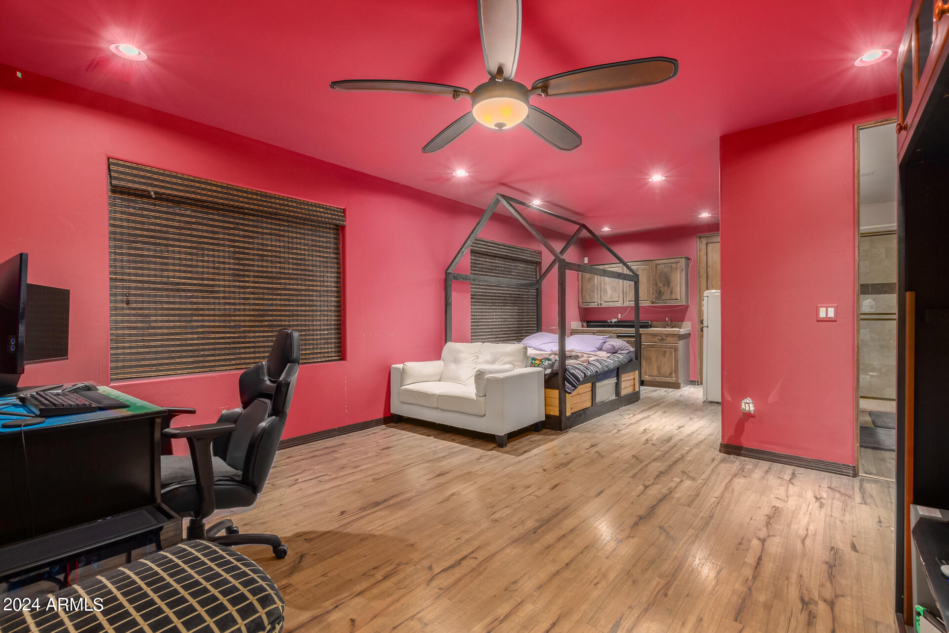 METES AND BOUNDS - Residential