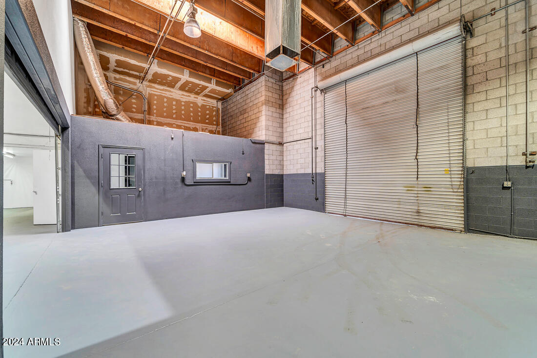 67TH AVE & NORTHERN INDUSTRIAL PARK - Commercial Sale