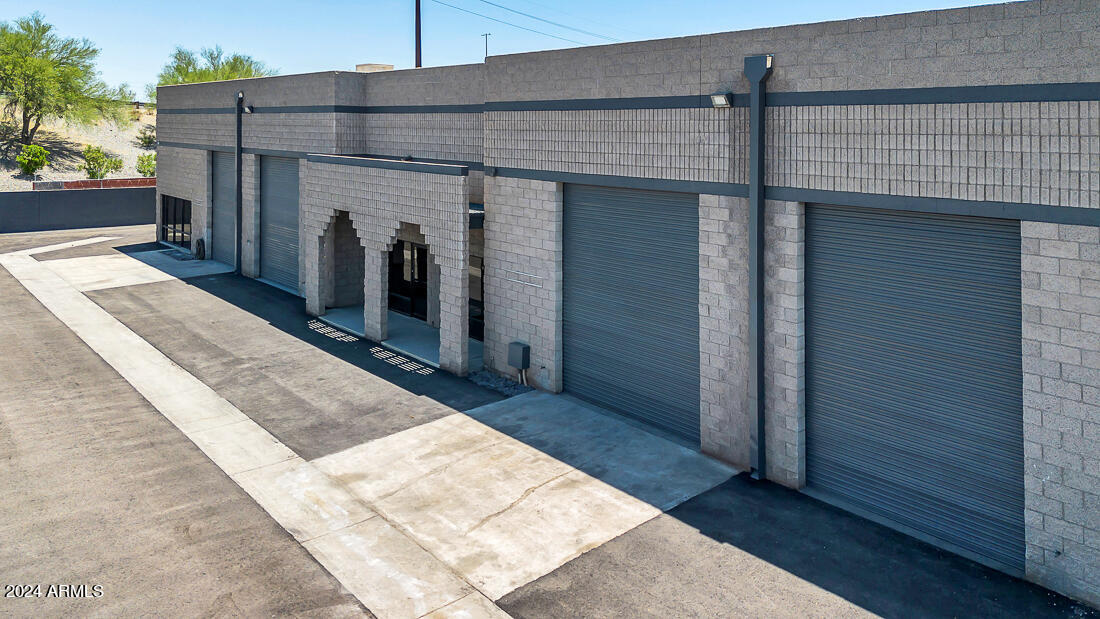 67TH AVE & NORTHERN INDUSTRIAL PARK - Commercial Sale