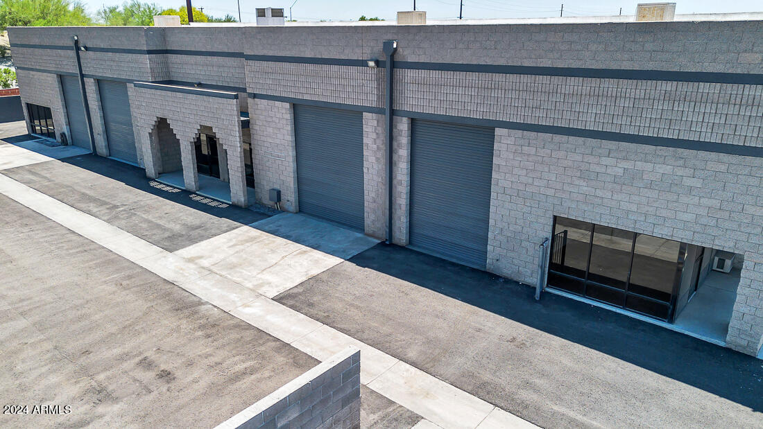 67TH AVE & NORTHERN INDUSTRIAL PARK - Commercial Sale