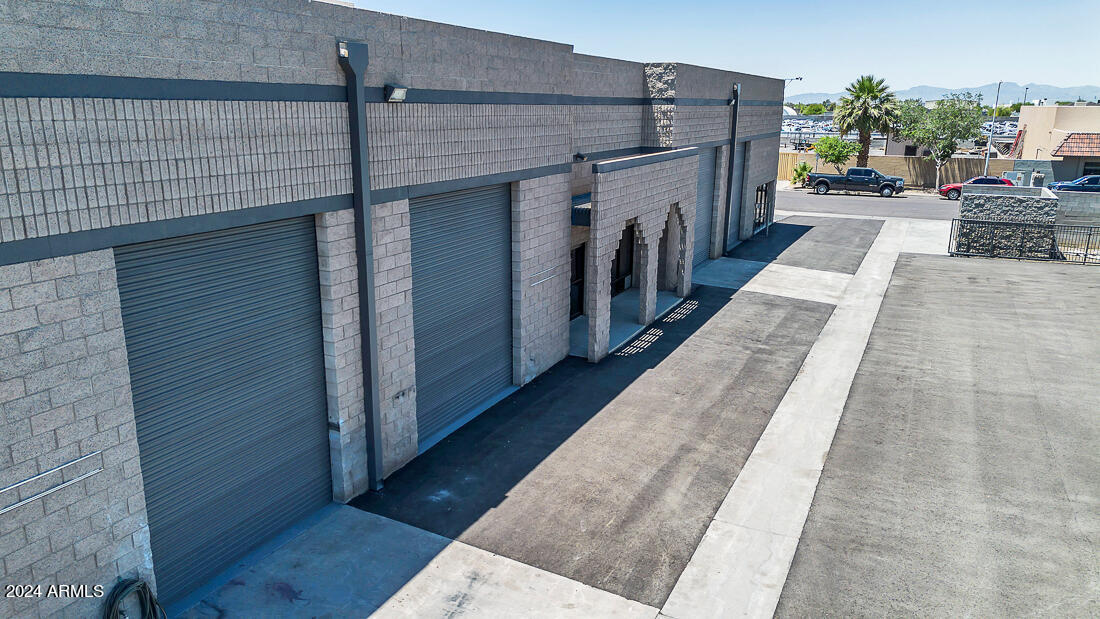 67TH AVE & NORTHERN INDUSTRIAL PARK - Commercial Sale