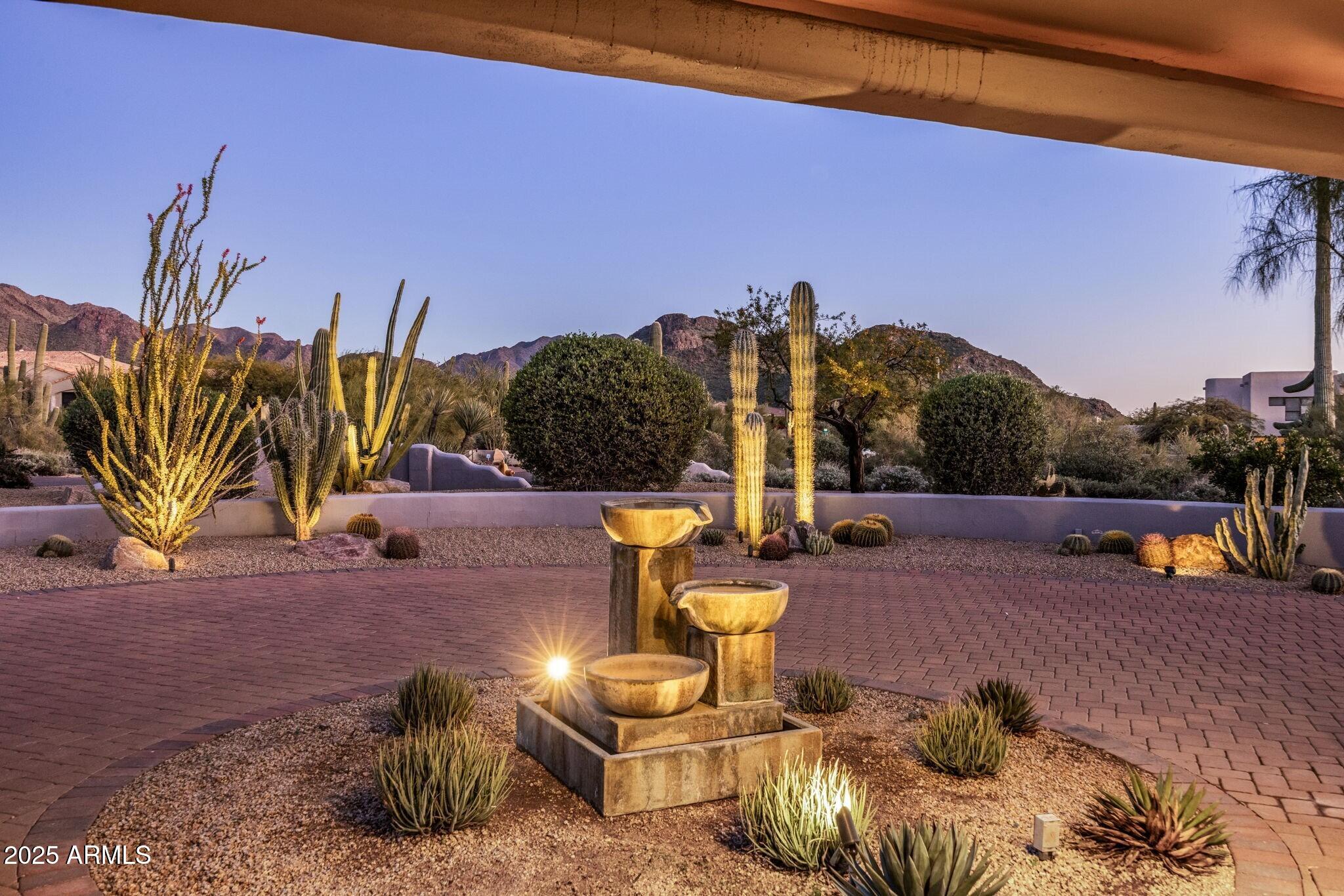 PINNACLE PEAK VISTAS - Residential