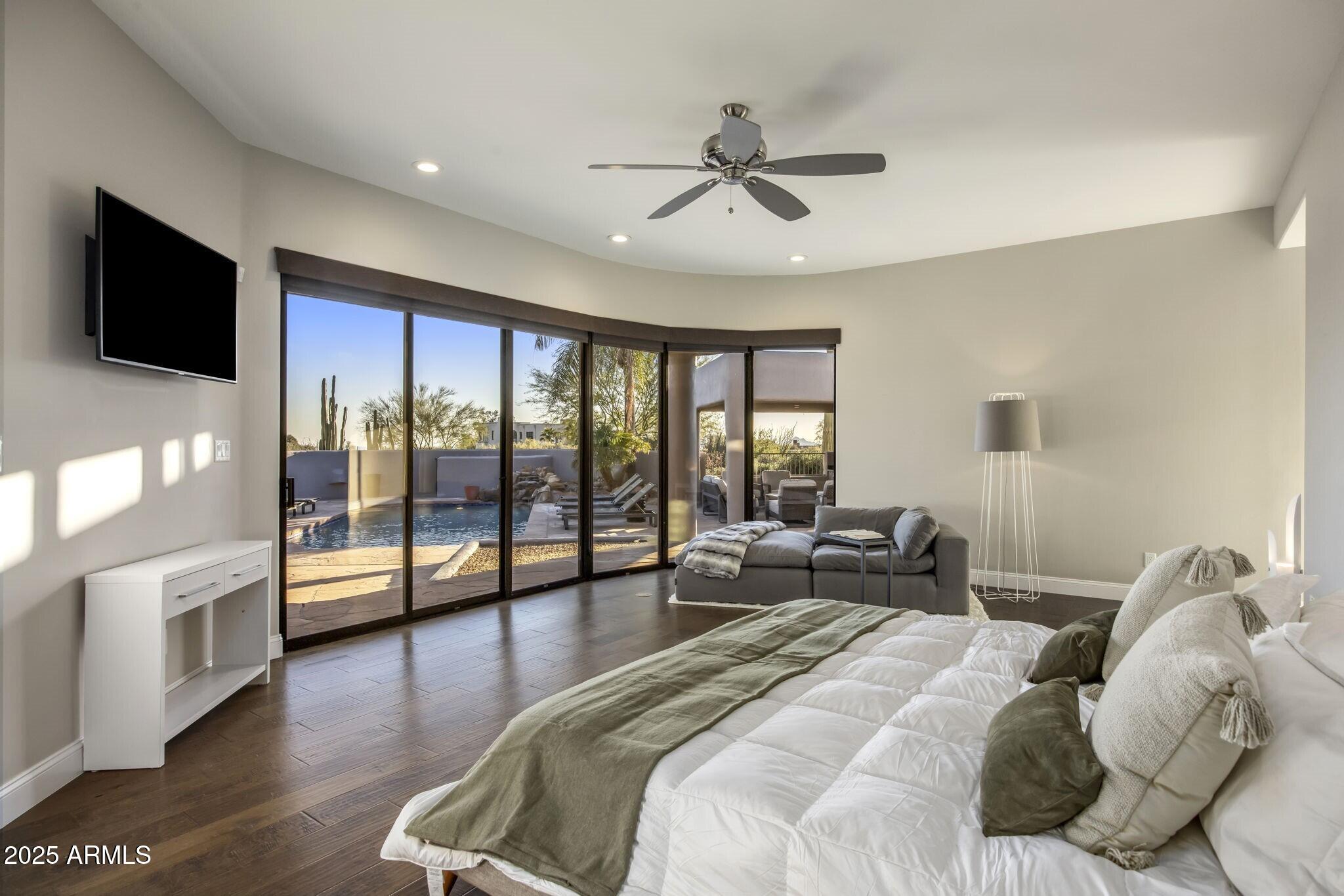 PINNACLE PEAK VISTAS - Residential