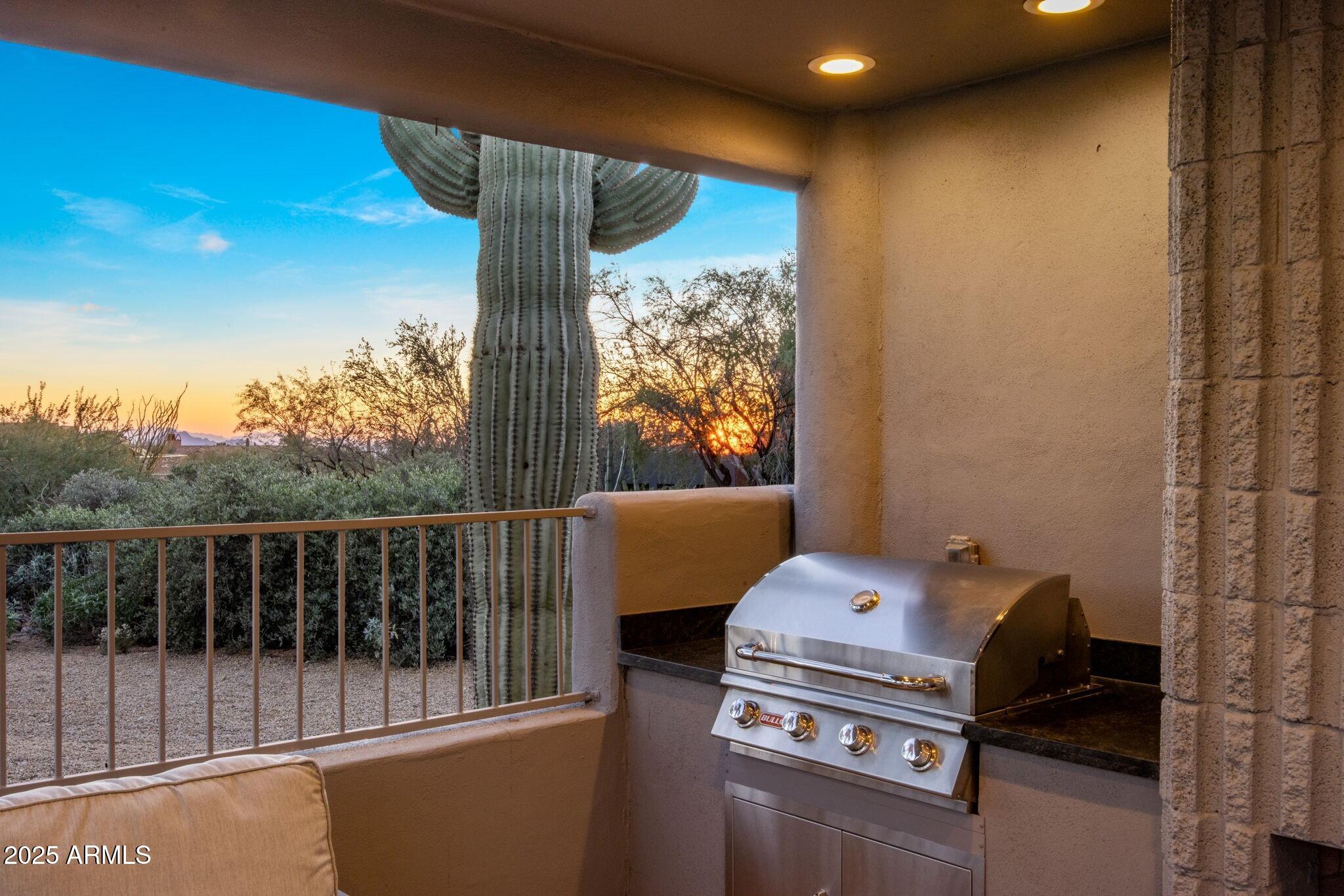 PINNACLE PEAK VISTAS - Residential