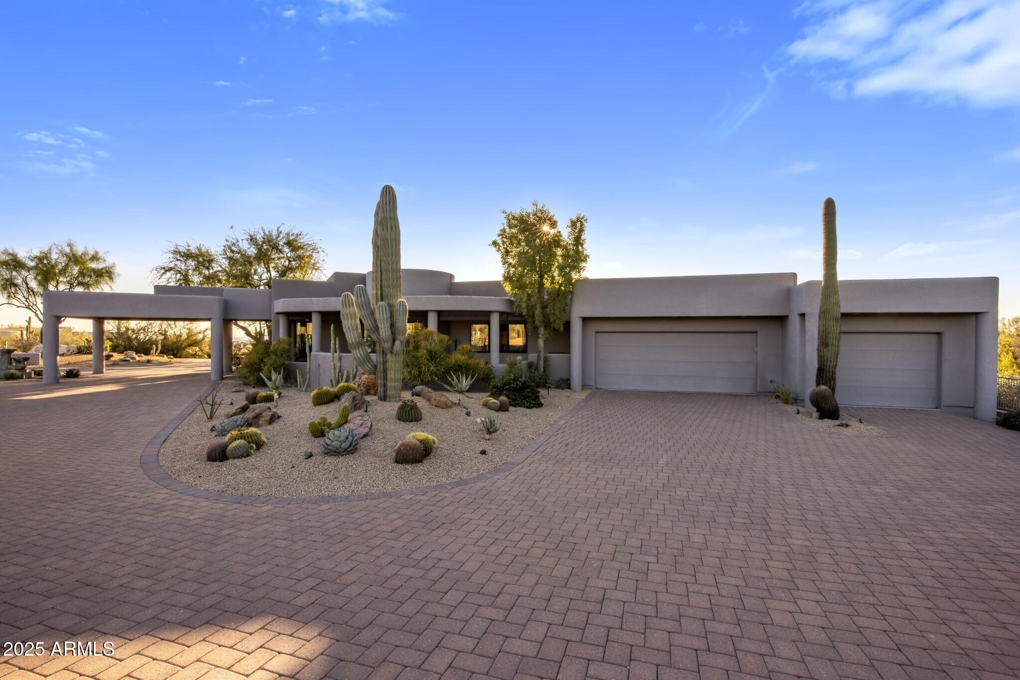 PINNACLE PEAK VISTAS - Residential