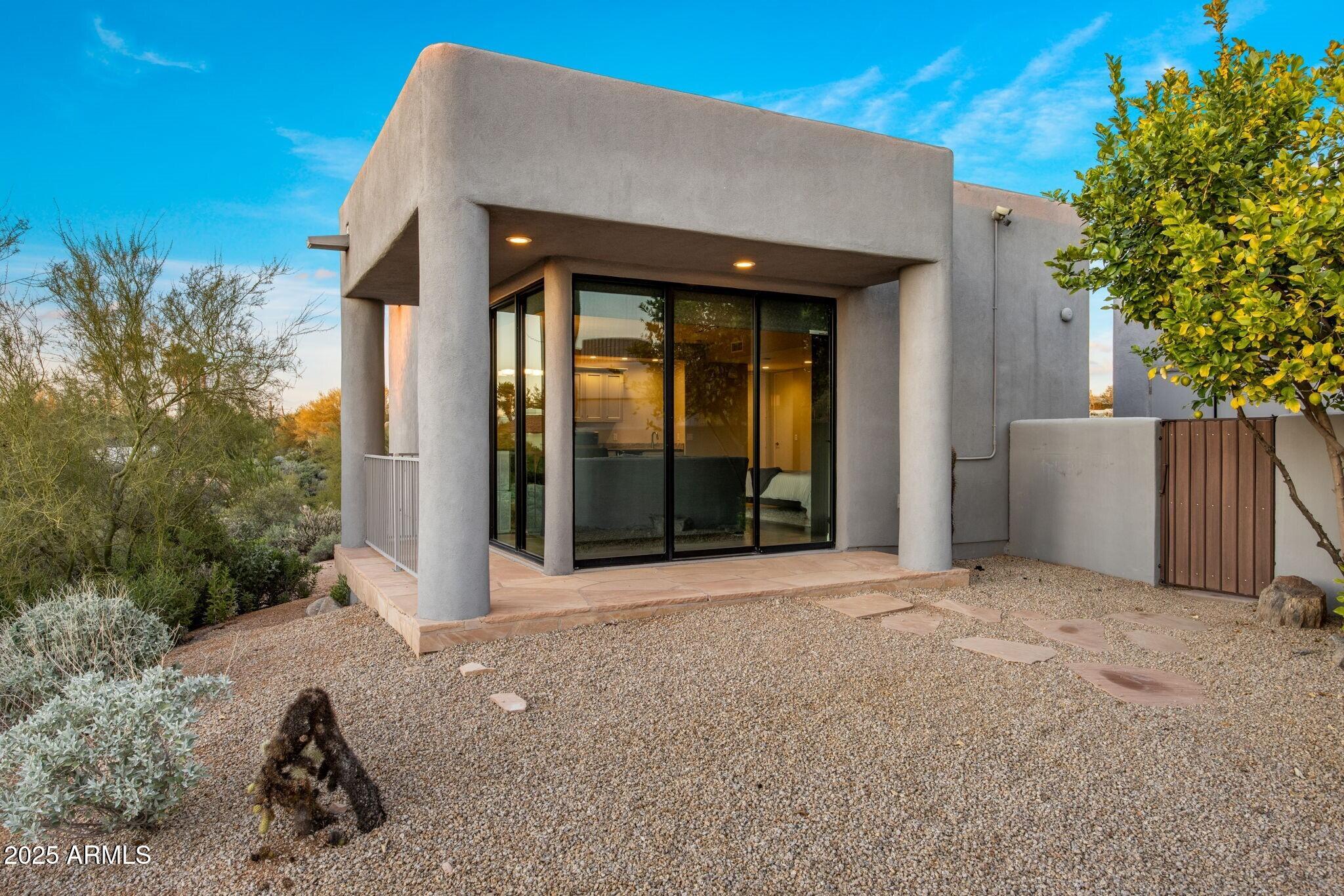 PINNACLE PEAK VISTAS - Residential