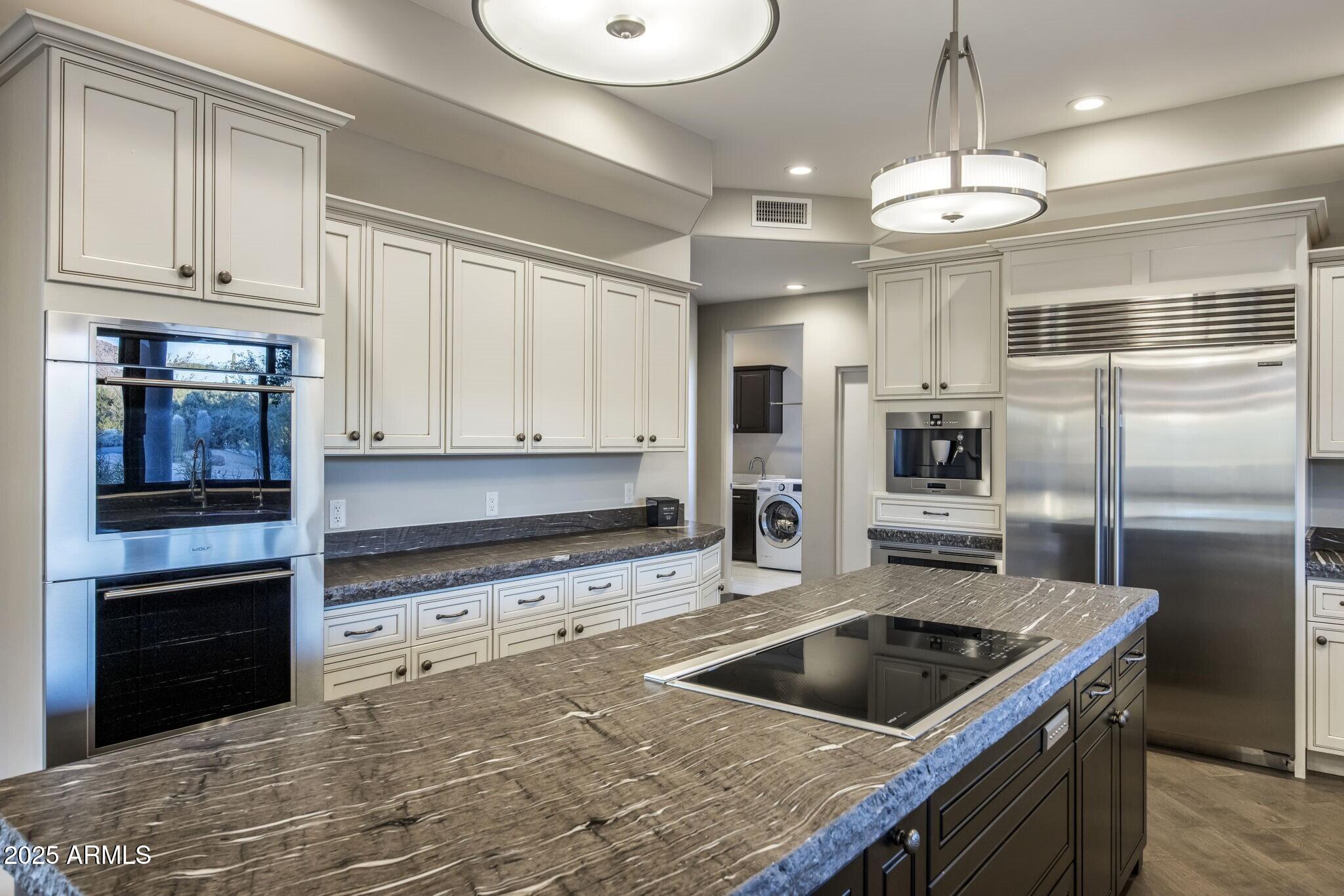 PINNACLE PEAK VISTAS - Residential