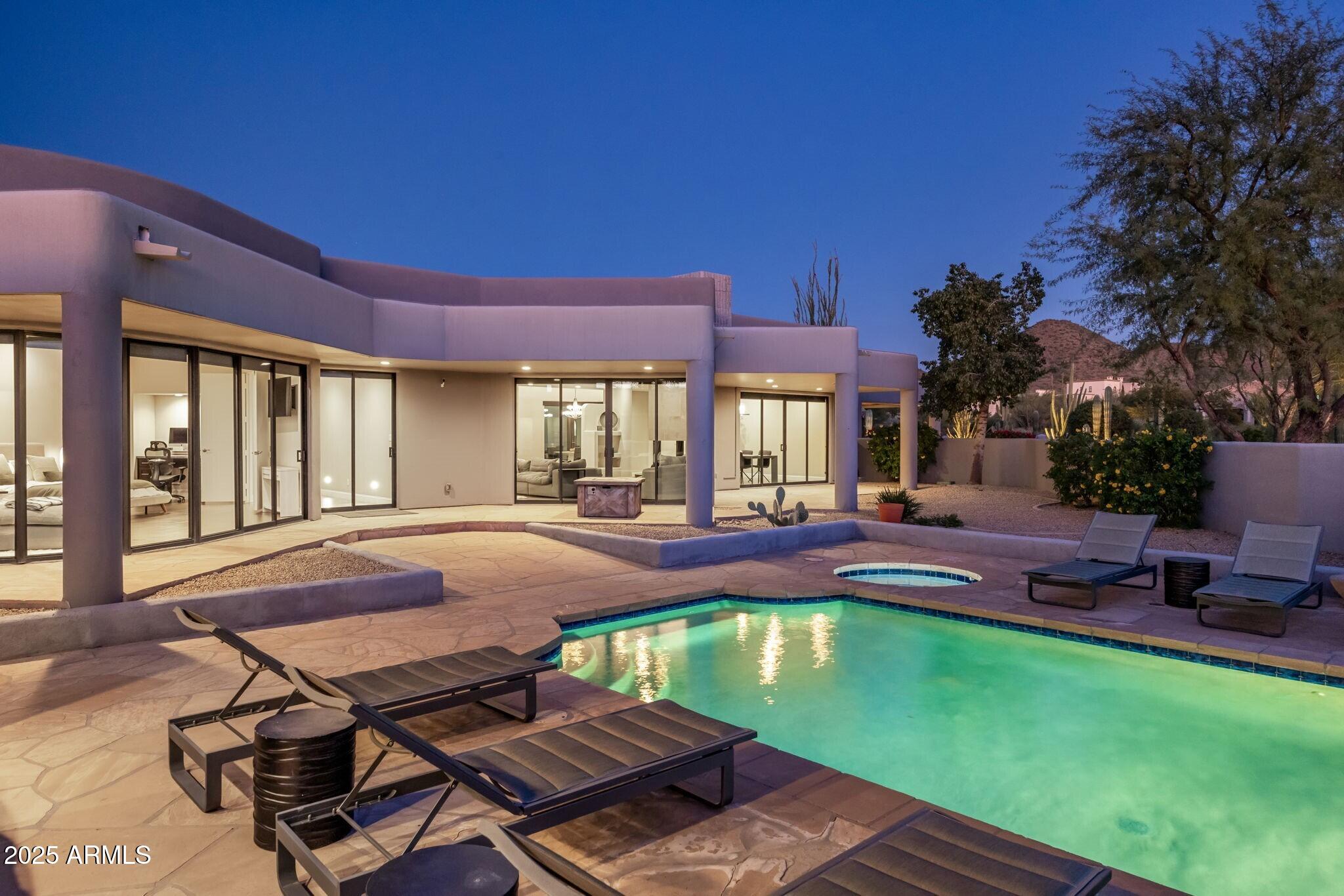 PINNACLE PEAK VISTAS - Residential