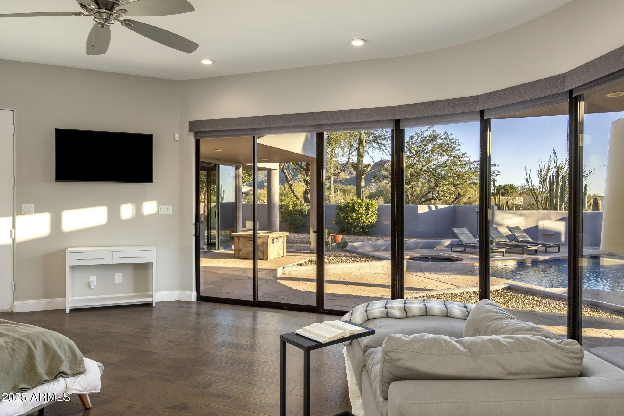 PINNACLE PEAK VISTAS - Residential