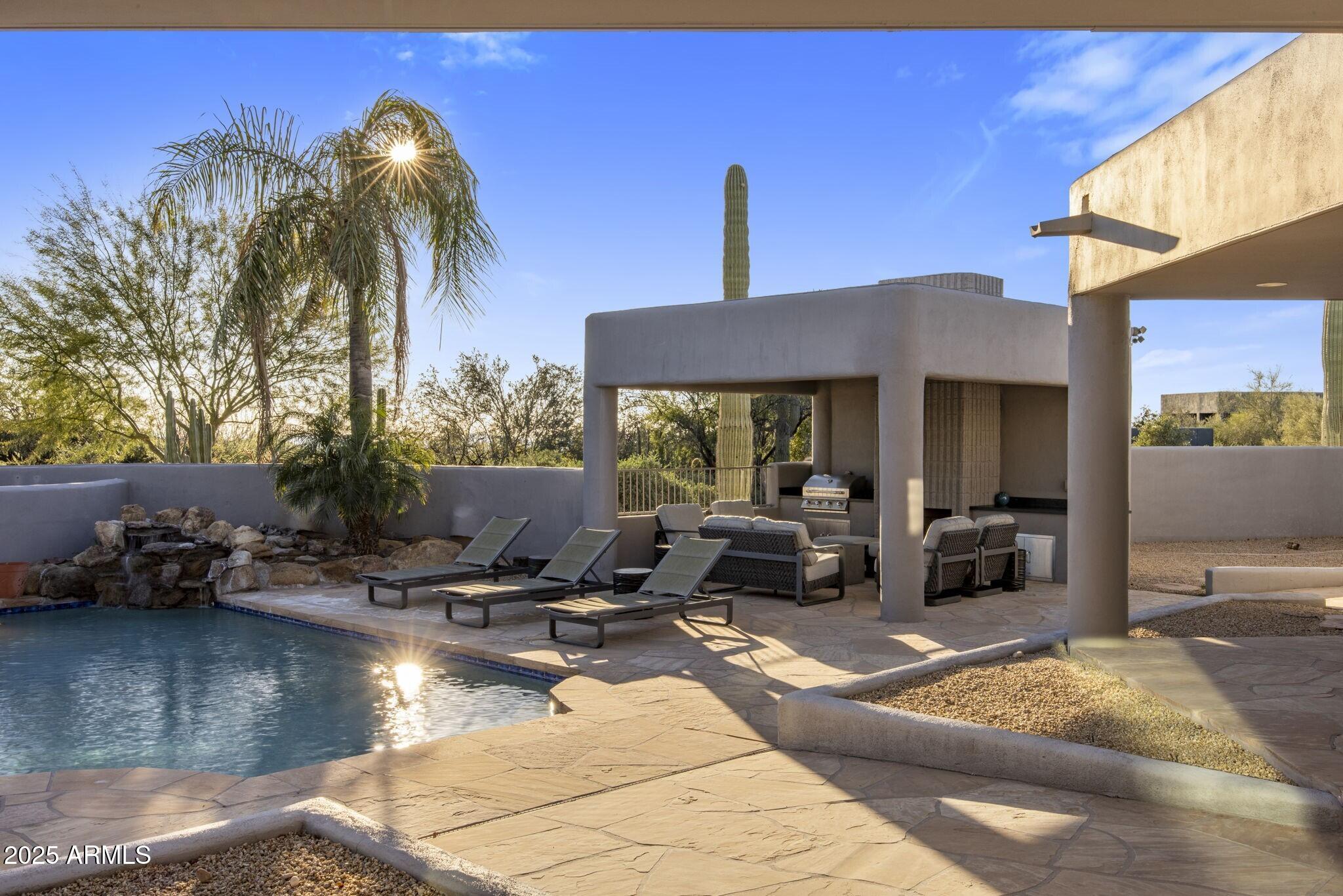 PINNACLE PEAK VISTAS - Residential