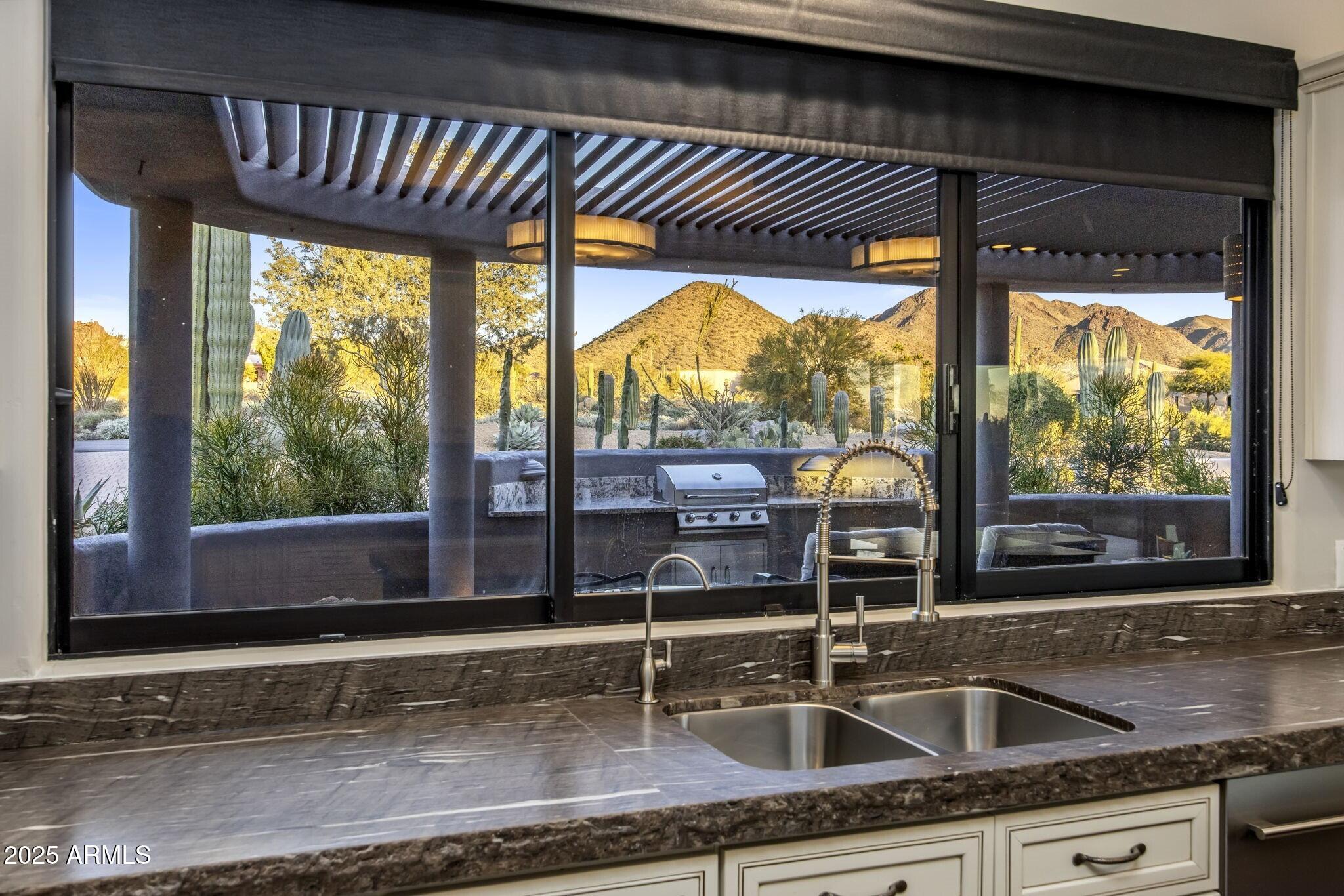 PINNACLE PEAK VISTAS - Residential