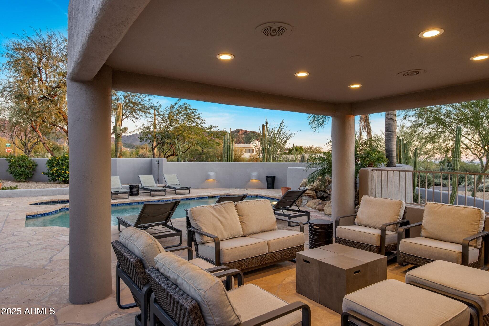 PINNACLE PEAK VISTAS - Residential