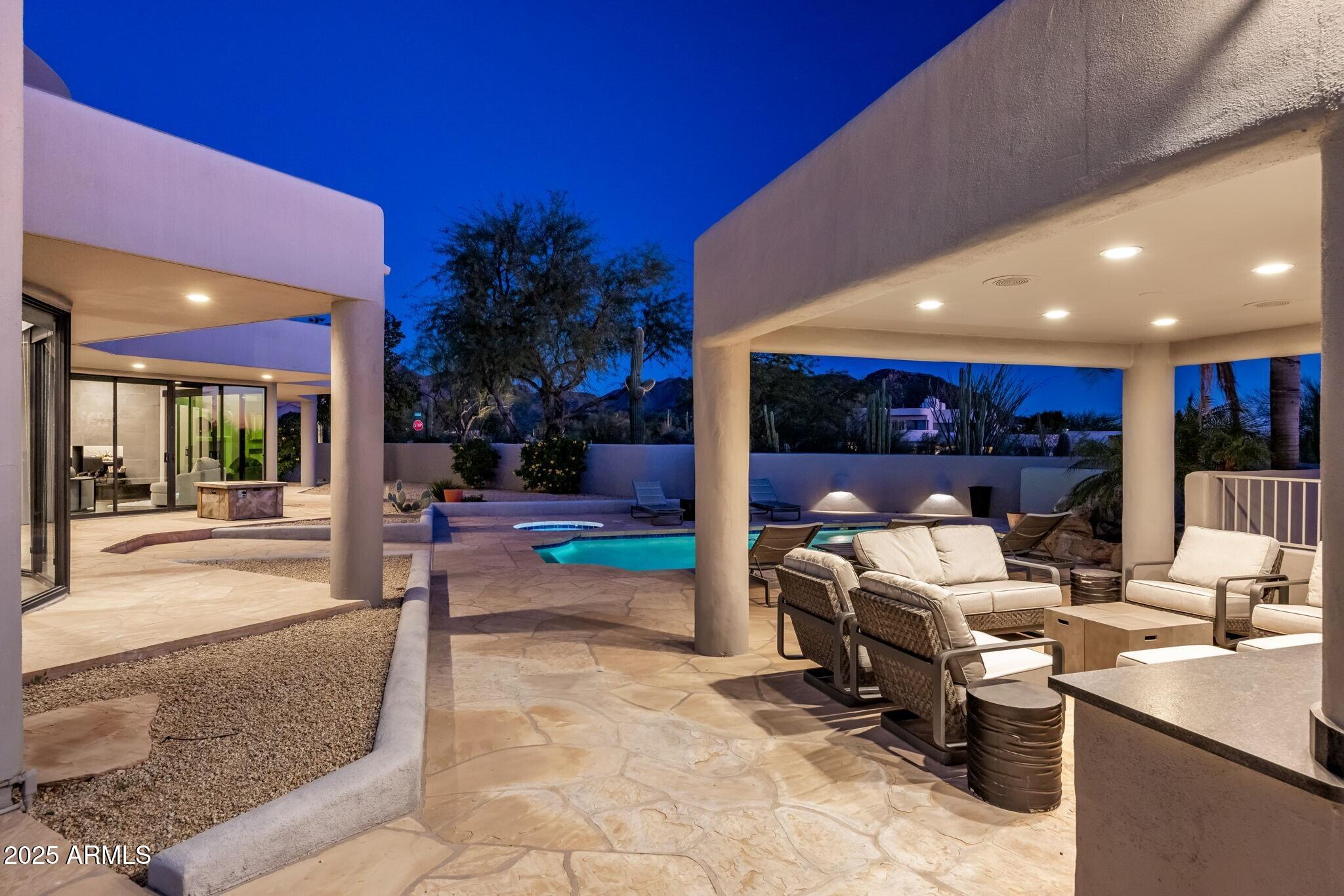 PINNACLE PEAK VISTAS - Residential