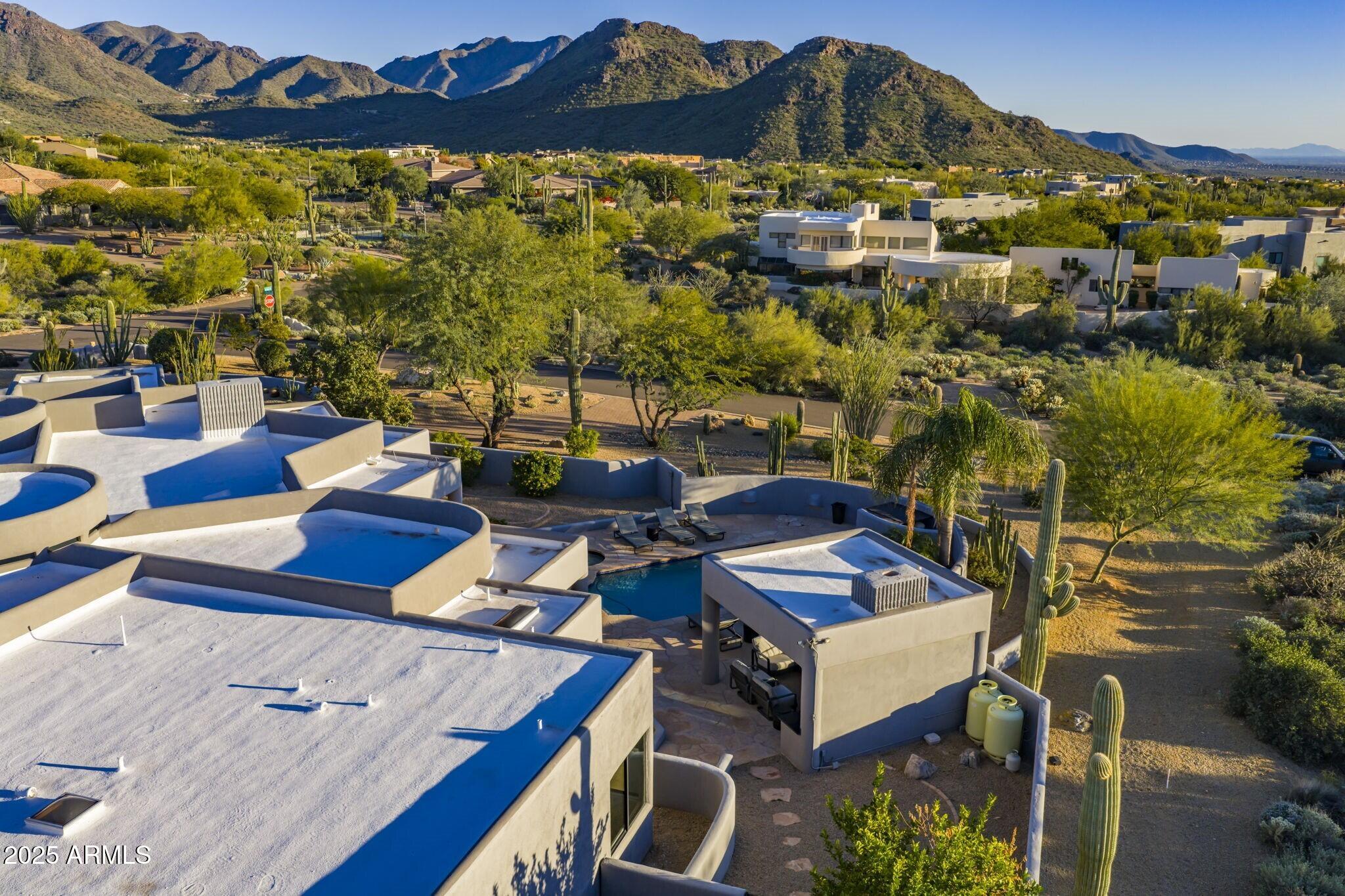 PINNACLE PEAK VISTAS - Residential