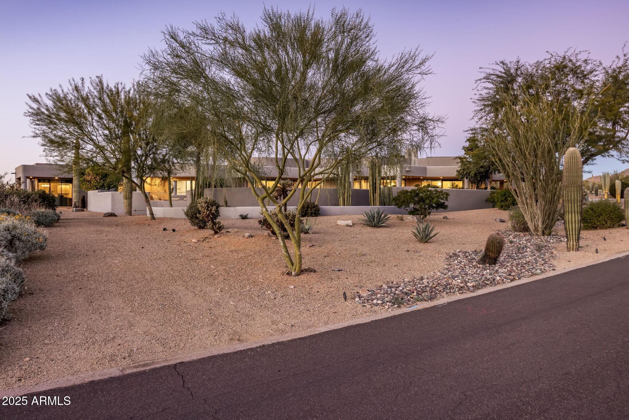 PINNACLE PEAK VISTAS - Residential